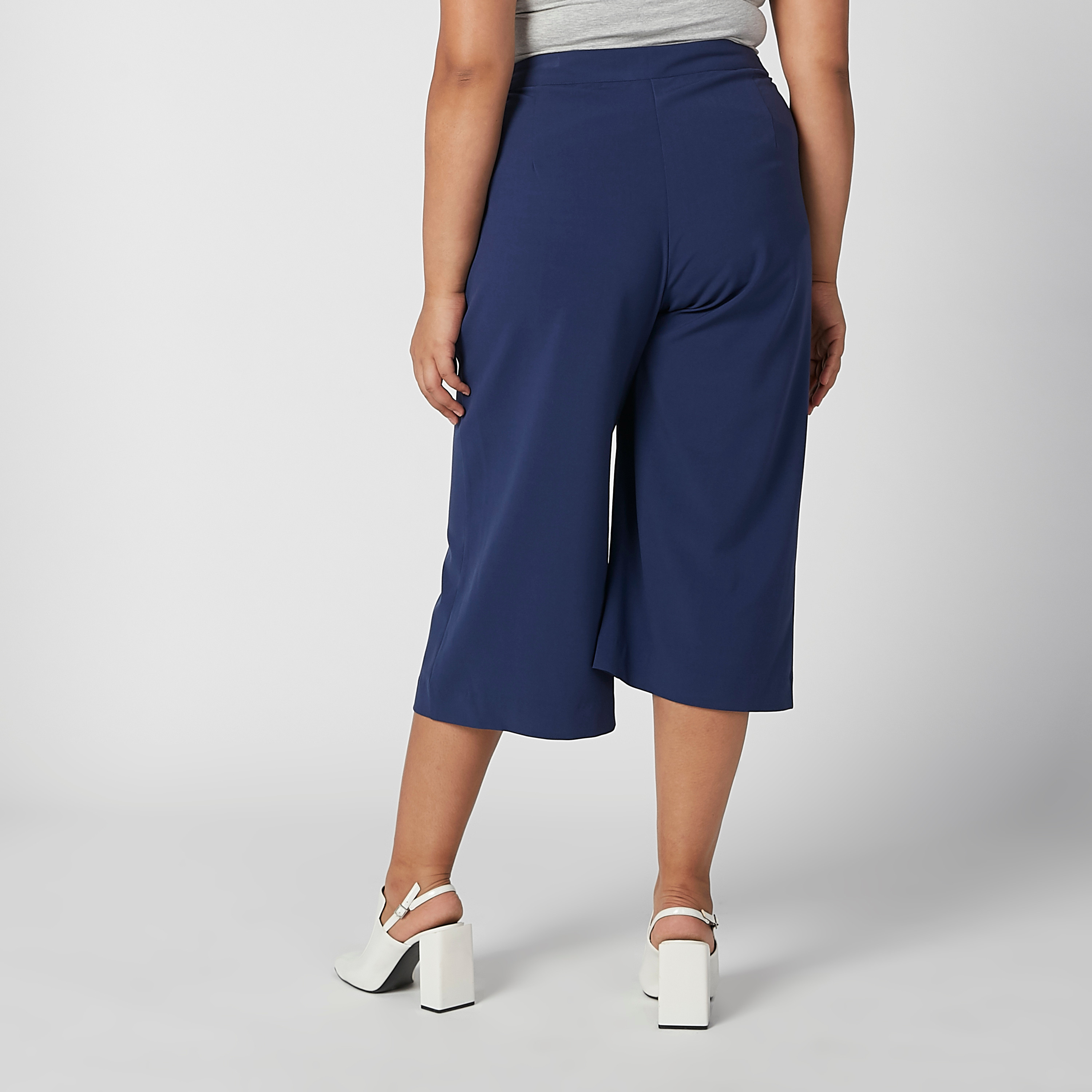 بنطال واسع الساقين سادة بقصّة واسعة وخصر مرن وأربطة-women-clothing-trousers-image-4