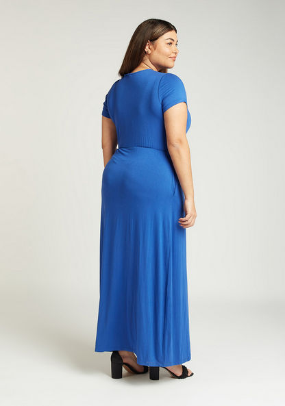 Textured Maxi A-line Dress with Round Neck and Pocket Detail