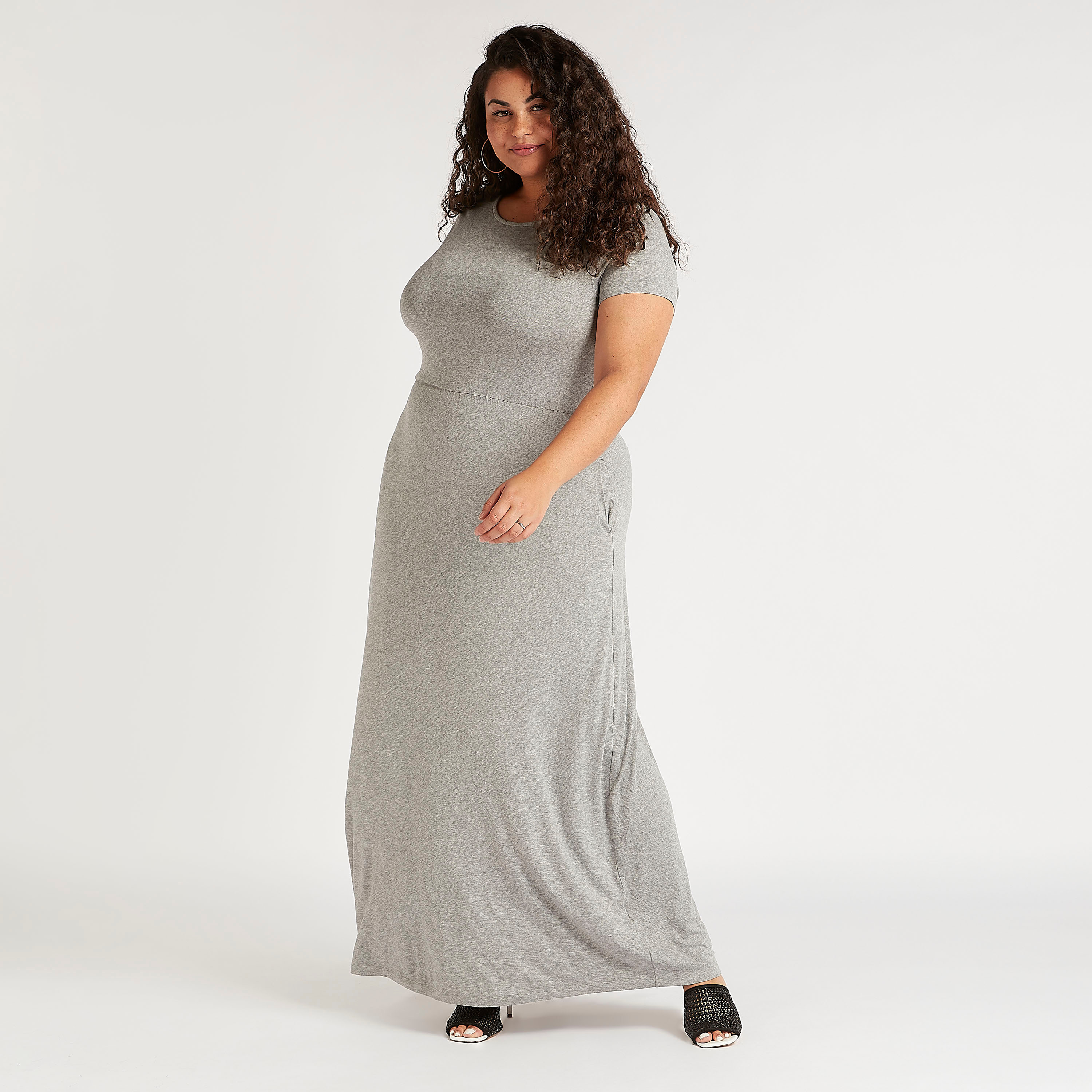 Maxi shift store dress with sleeves