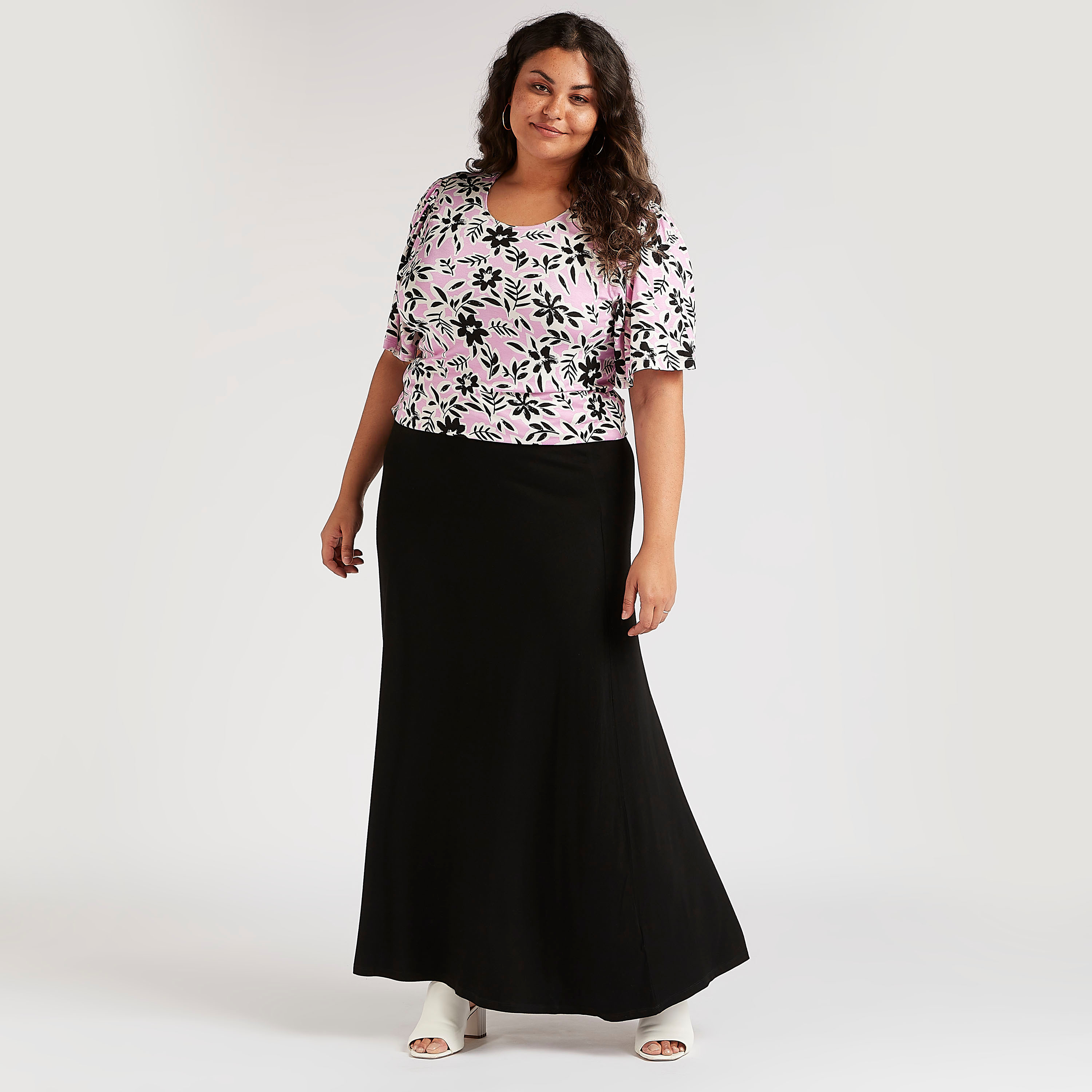 بلوزة بياقة مستديرة وأكمام قصيرة وطبعات أزهار-women-clothing-shirtsandblouses-blouses-image-2