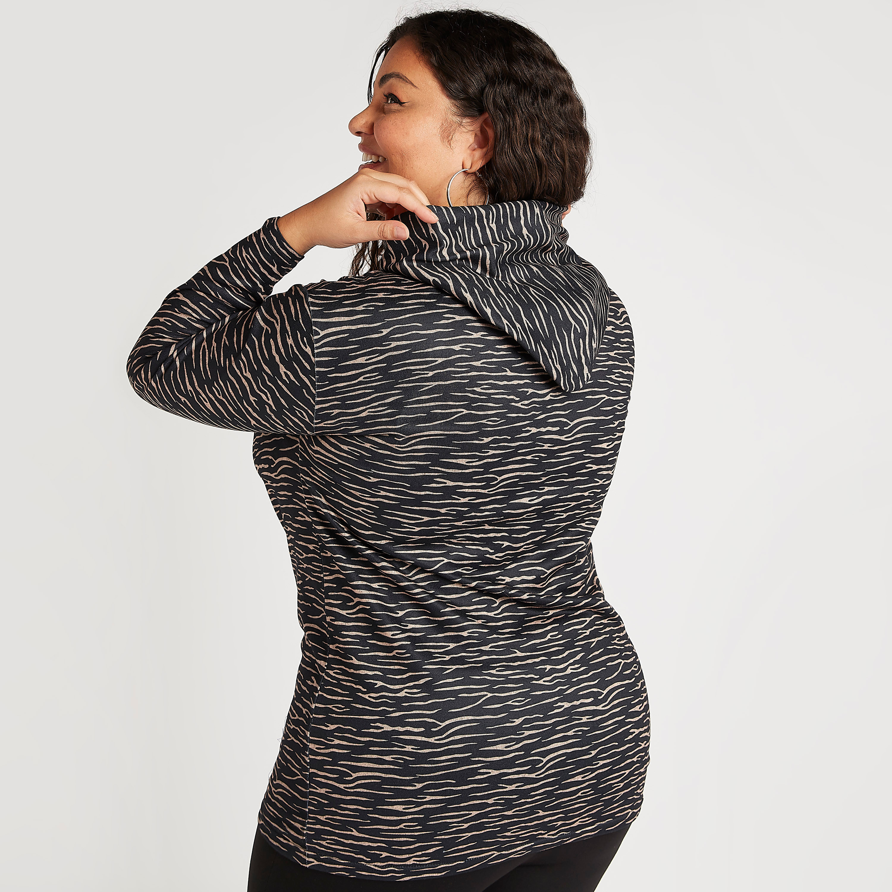 سويت شيرت بياقة بقبعة وأكمام طويلة وطبعات حيوانات-women-clothing-hoodiesandsweatshirts-sweatshirts-image-4