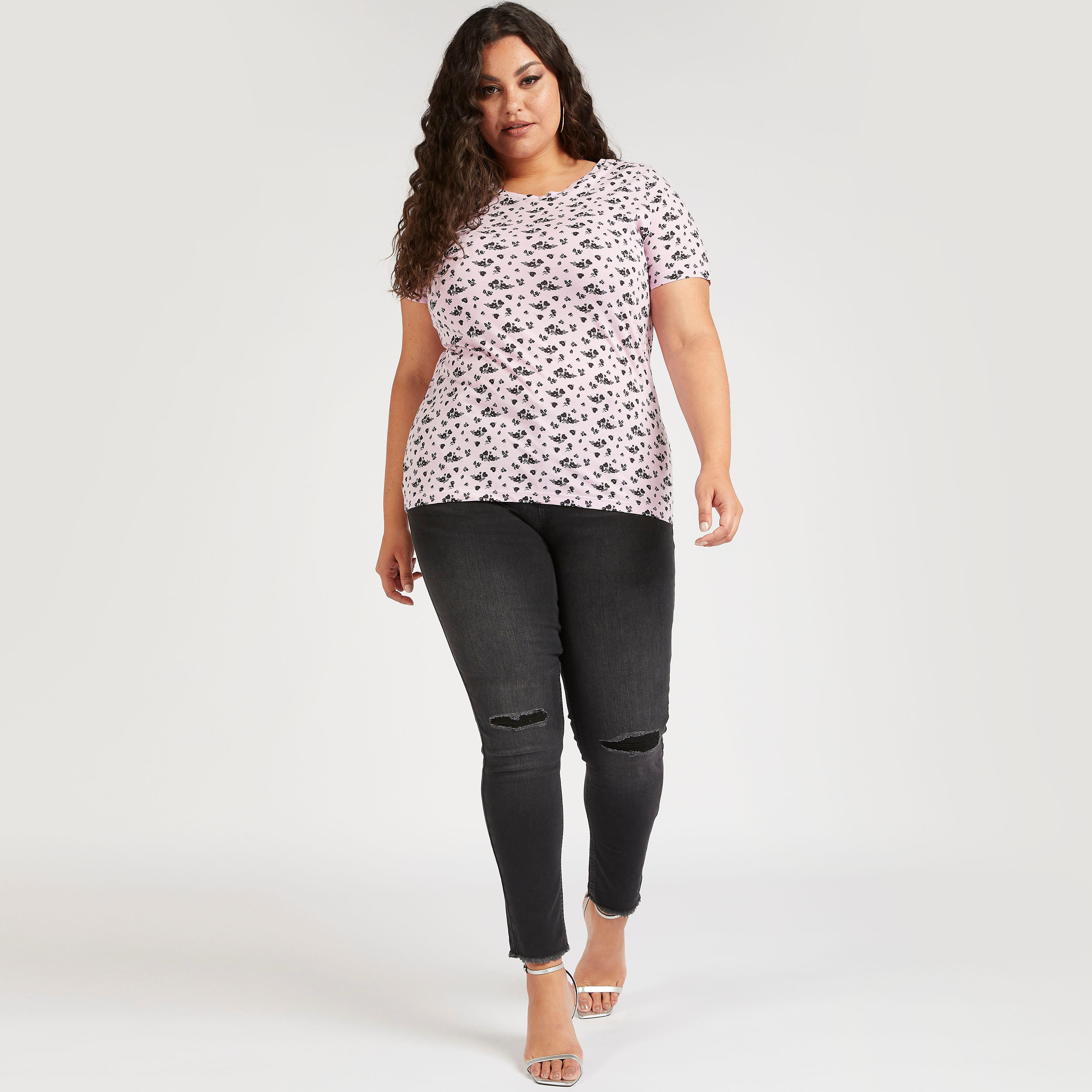 تيشيرت بياقة مستديرة وأكمام قصيرة وطبعات أزهار-women-clothing-tshirts-image-2