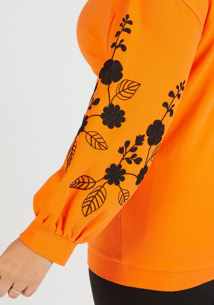 Embroidered Round Neck Sweatshirt with Long Sleeves-Hoodies & Sweatshirts-image-4