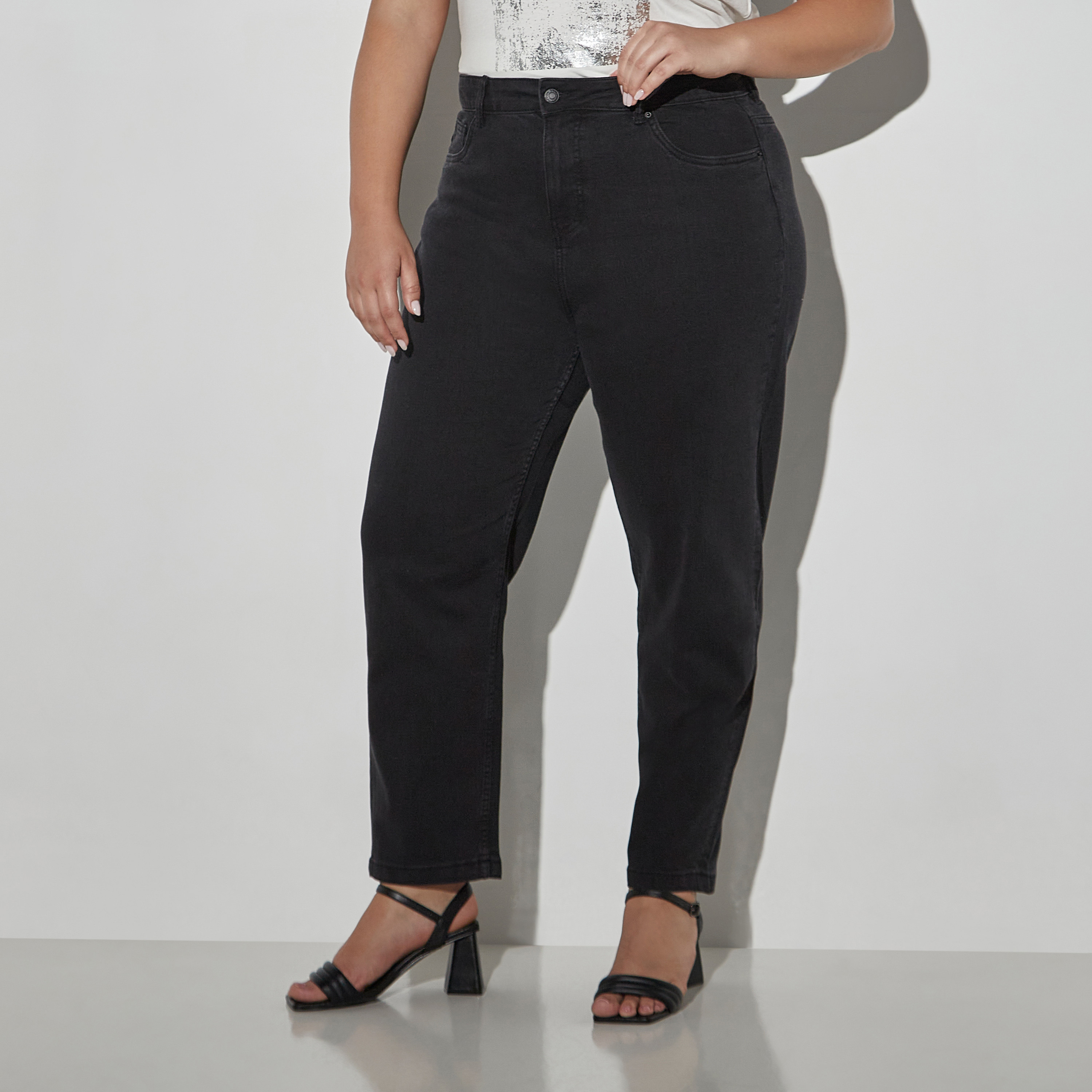 Shop Plus Size Solid Mom Jeans with Pockets Online Centrepoint