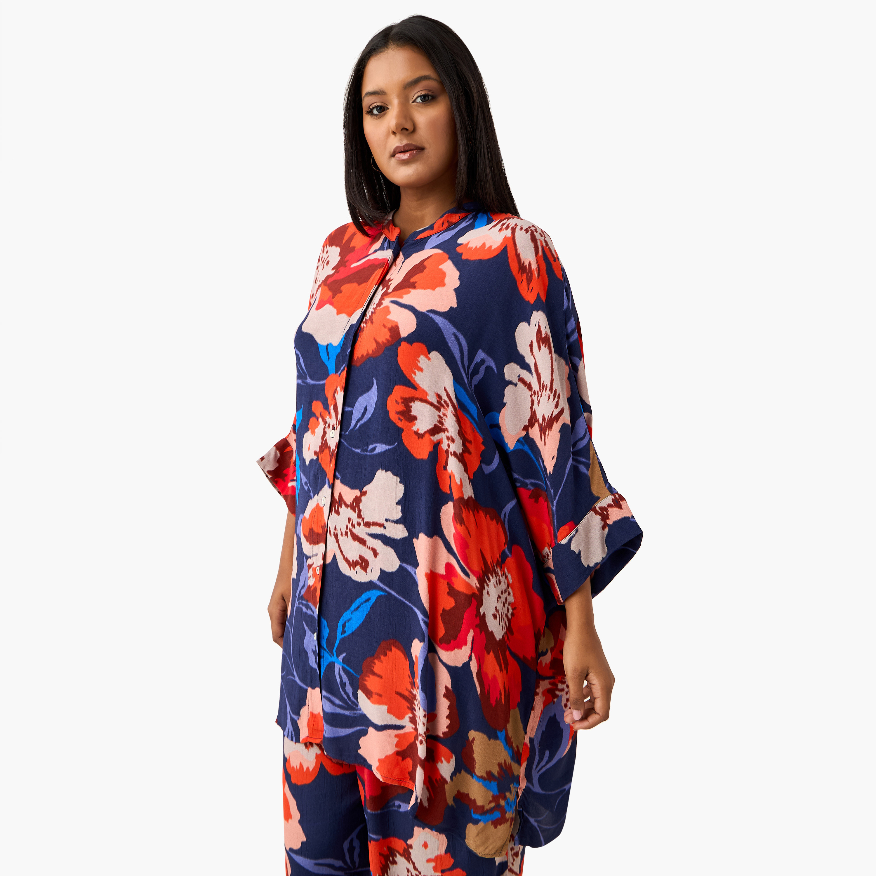 بلوزة مقاس كبير بأكمام 3/4 وطبعات أزهار من أولا بوبكن-women-clothing-shirtsandblouses-blouses-image-1
