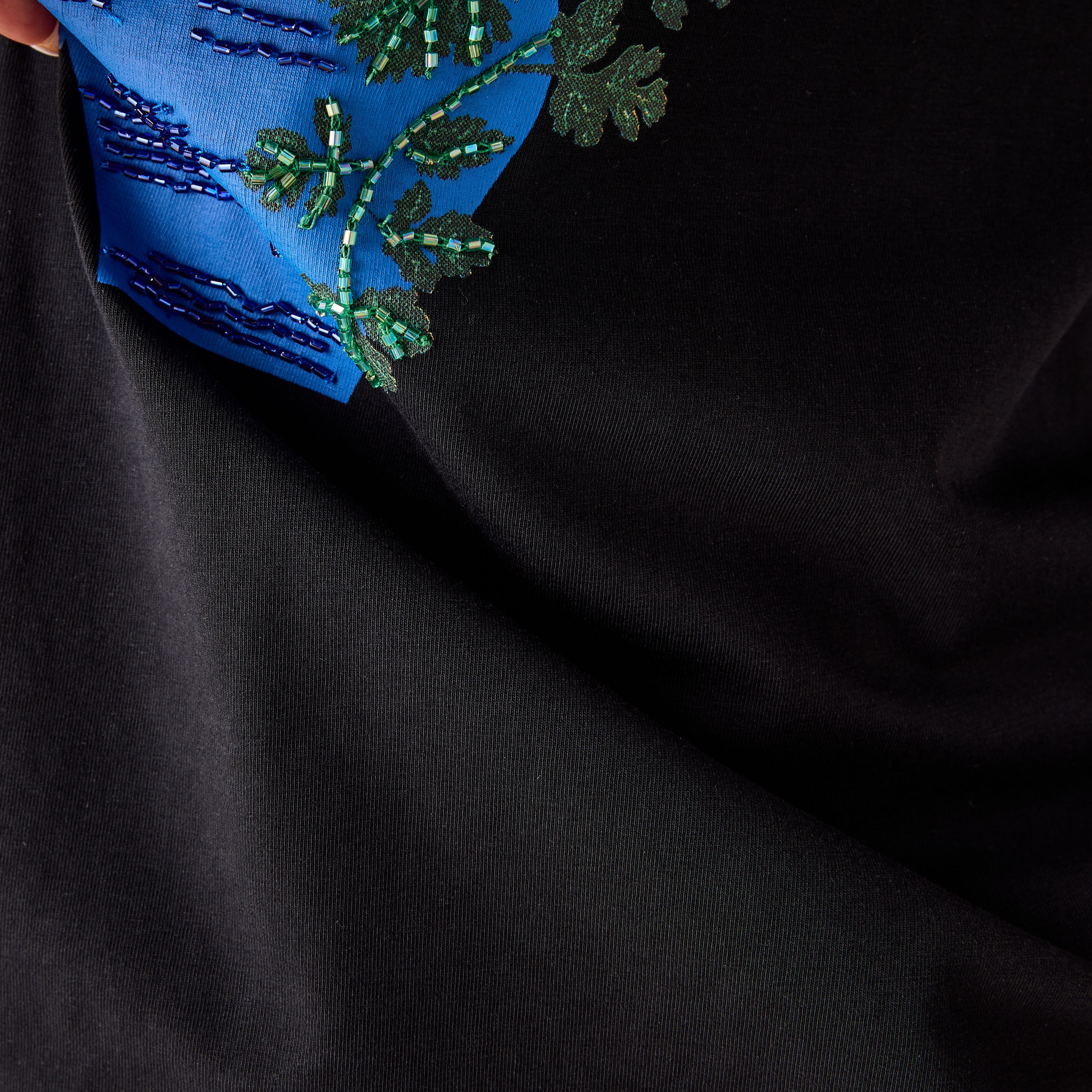 تيشيرت مزيّن زهور وياقة ضيقة مقاس كبير من أولا بوبكن-women-clothing-plussize-tshirts-image-5