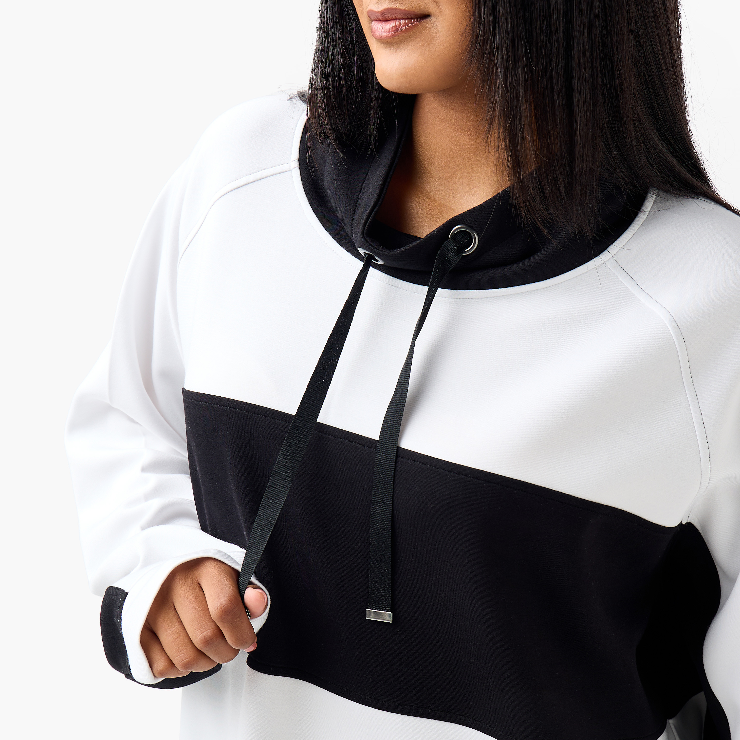 سويت شيرت مخطط بقصّة مريحة من أولا بوبكين-women-winterwear-hoodiesandsweatshirts-sweatshirts-image-4