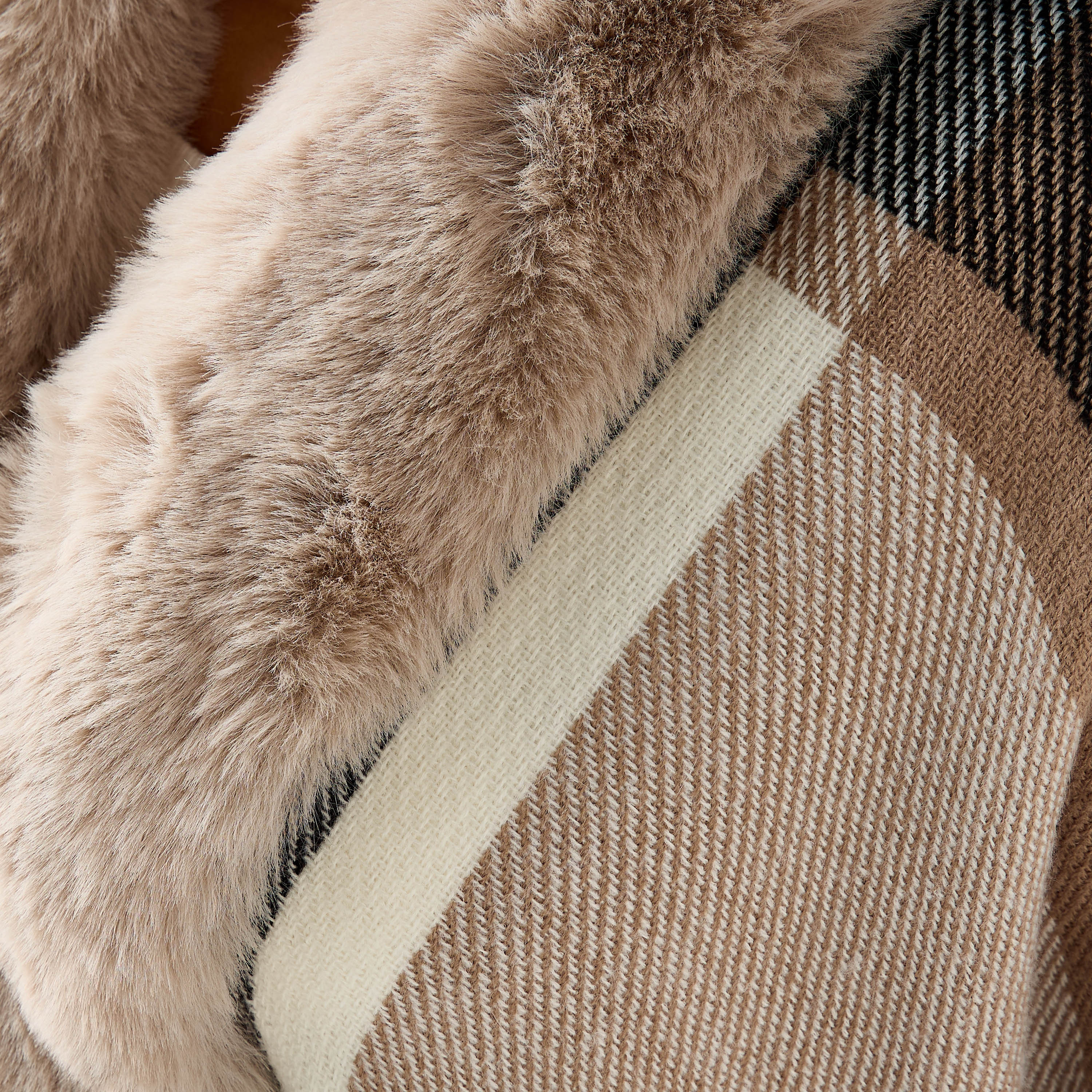 بونشو كاروهات بقصة عادية وطول غير متساوي من أولا بوبكين-women-winterwear-cardigansandjumpers-cardigans-image-3