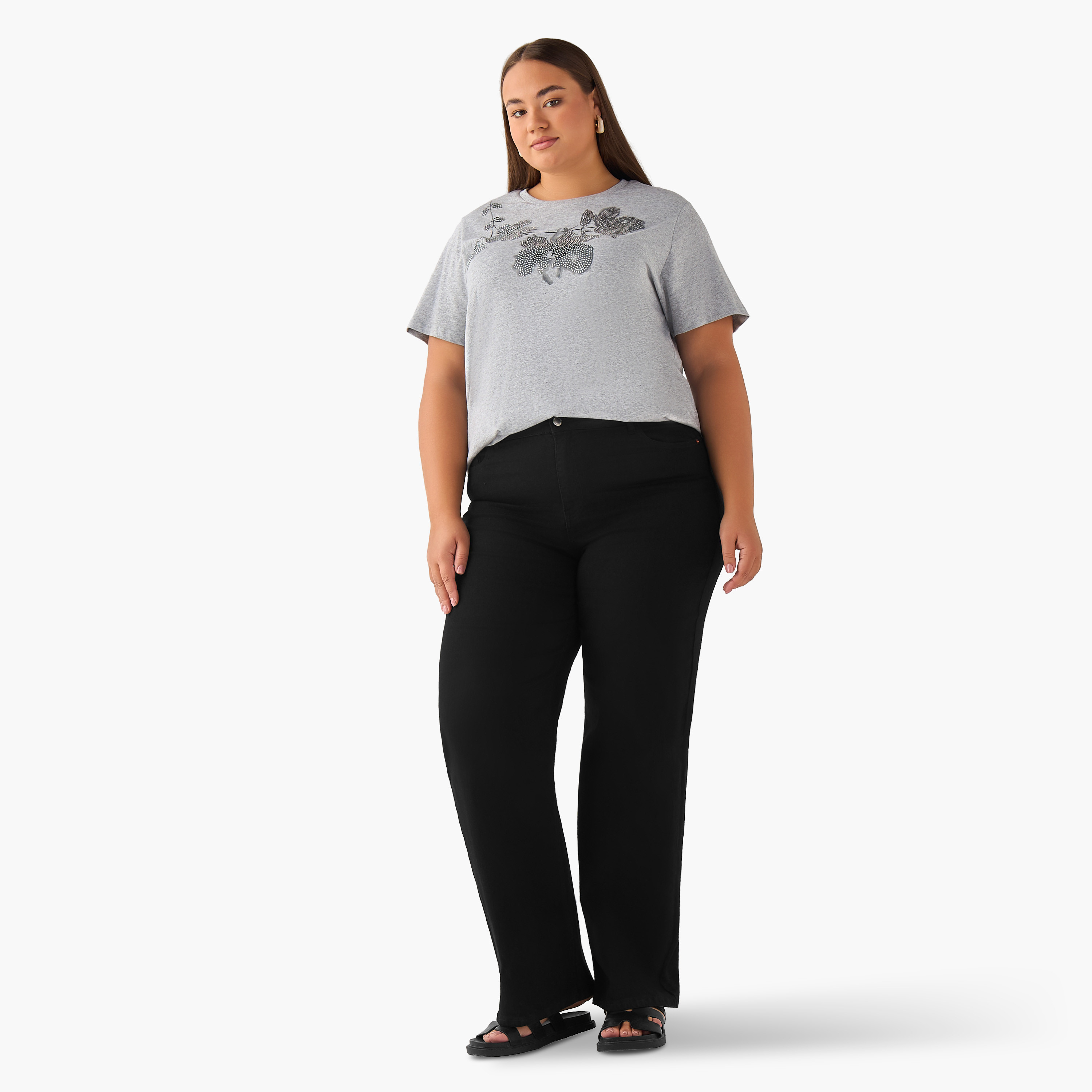 تيشيرت قطن بقصّة عادية بتزيينات زهرية من أولا بوبكن-women-clothing-plussize-tshirts-image-2