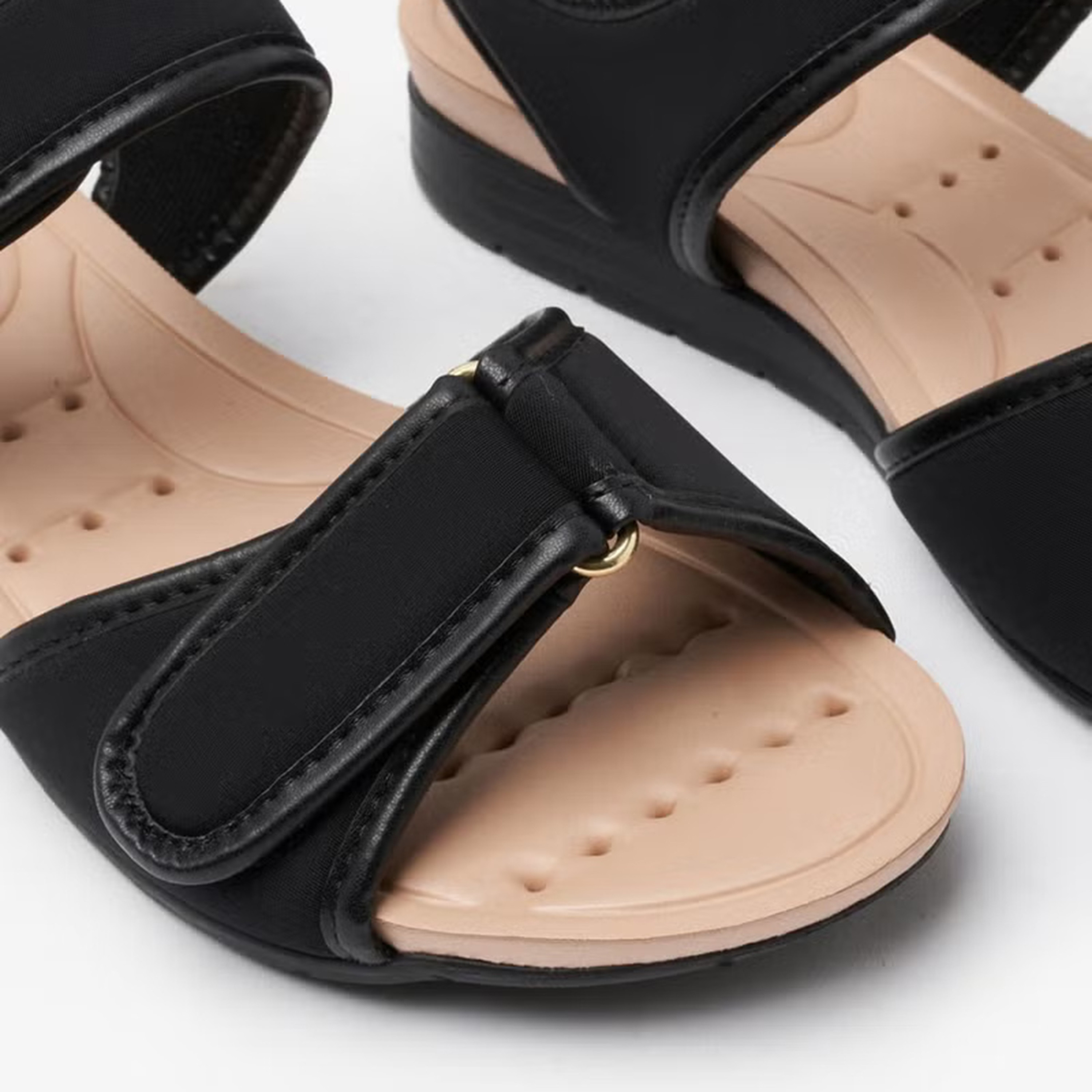 صندل نسائي مسطح بشريط فيلكرو من مودير | 7113-207-15965-15745-women-shoes-sandals-flats-image-4