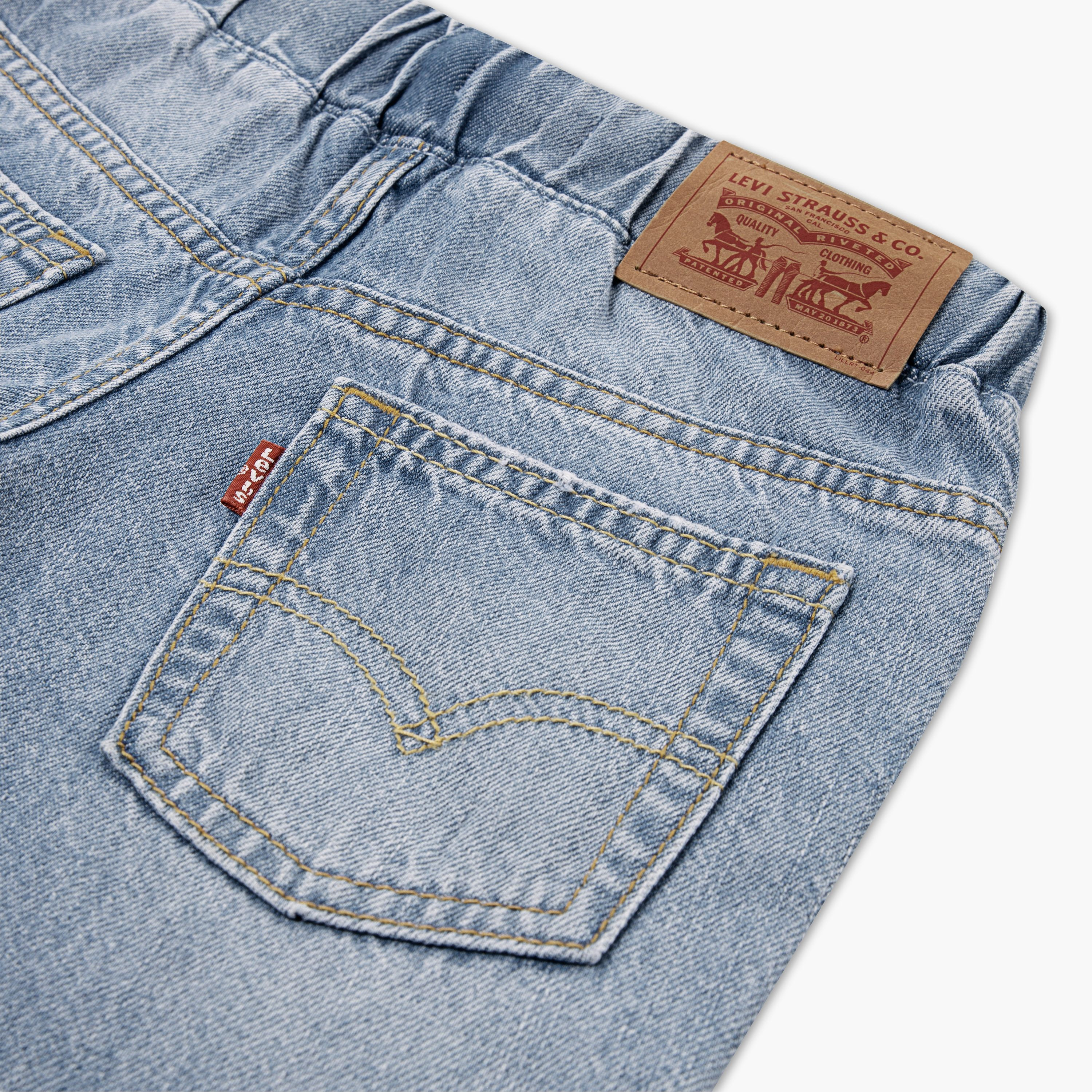 Levi’s Elasticated Tapered Fit Solid Jeans-boys-clothing-bottoms-jeans-image-3