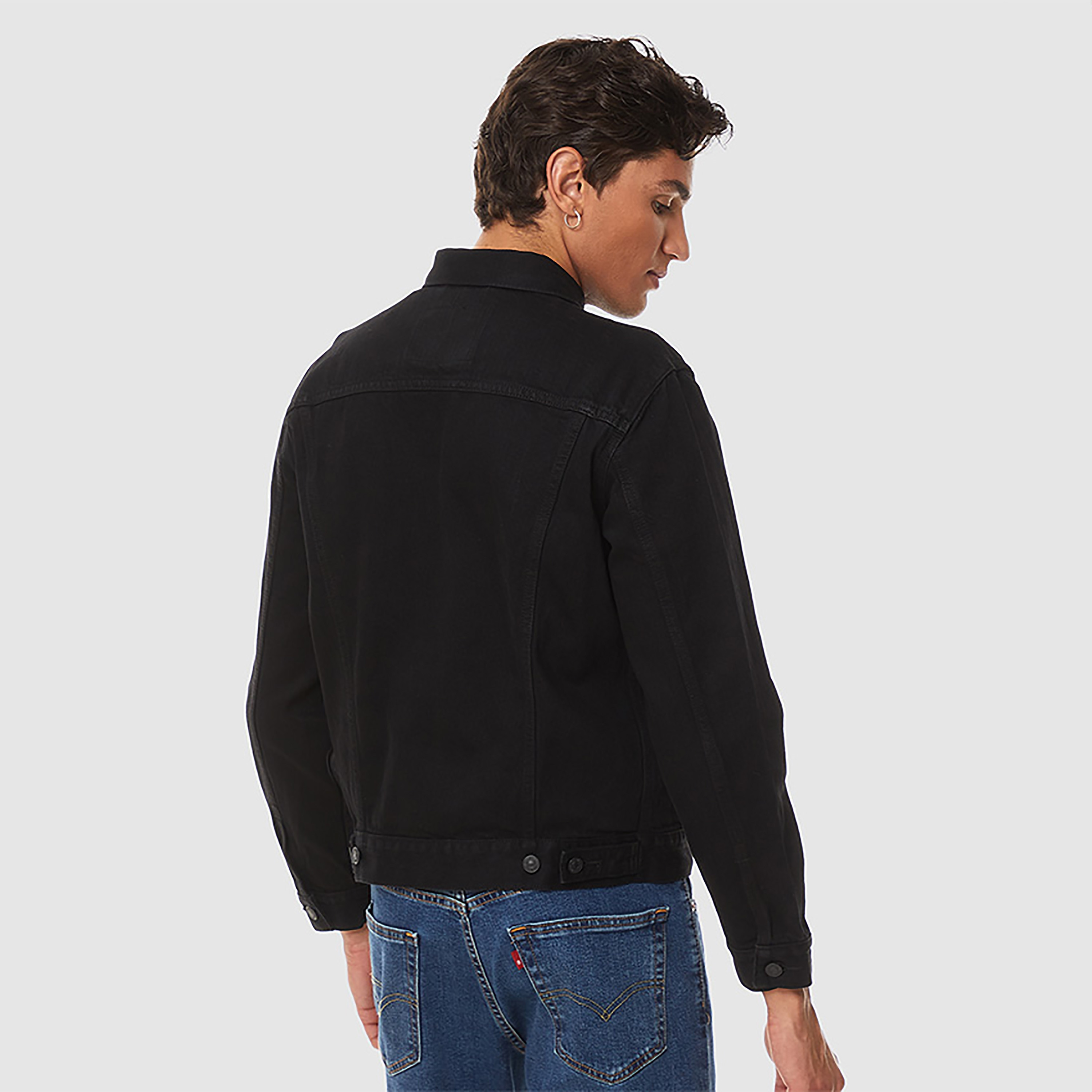 Levi's Plain Trucker Jacket-men-clothing-jacketsandblazers-jackets-image-2
