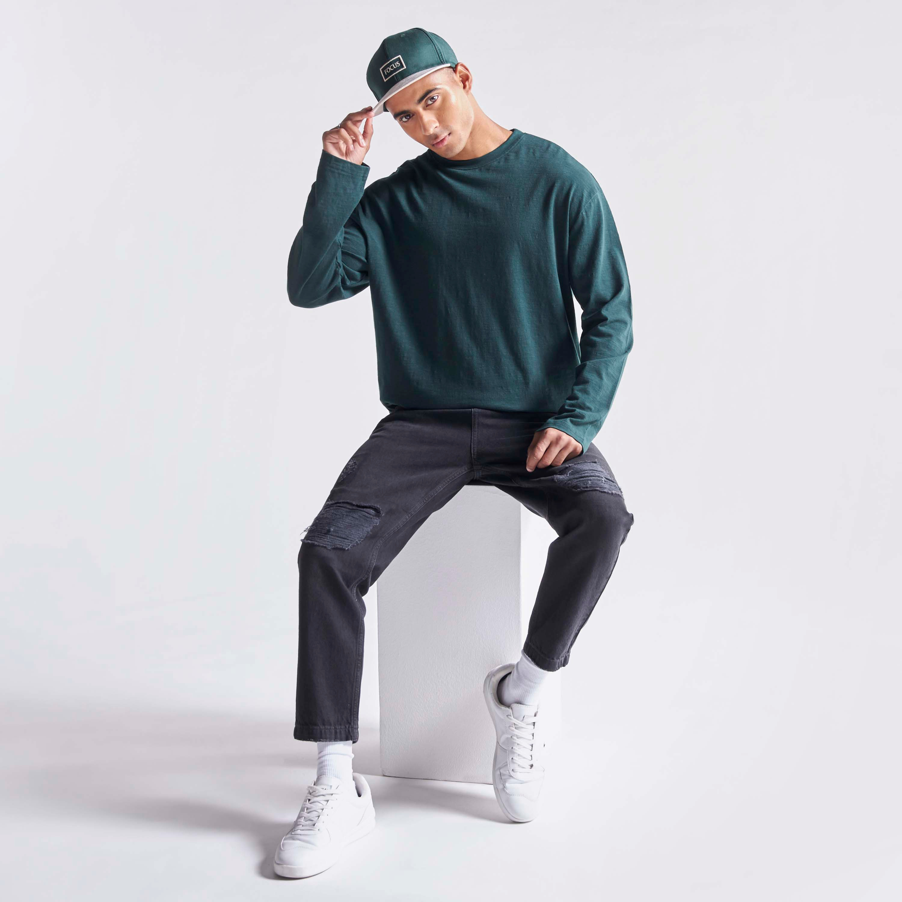 Solid Oversized Longline T-shirt with Long Sleeves and Crew Neck-men-clothing-tshirtsandpolos-tshirts-image-2