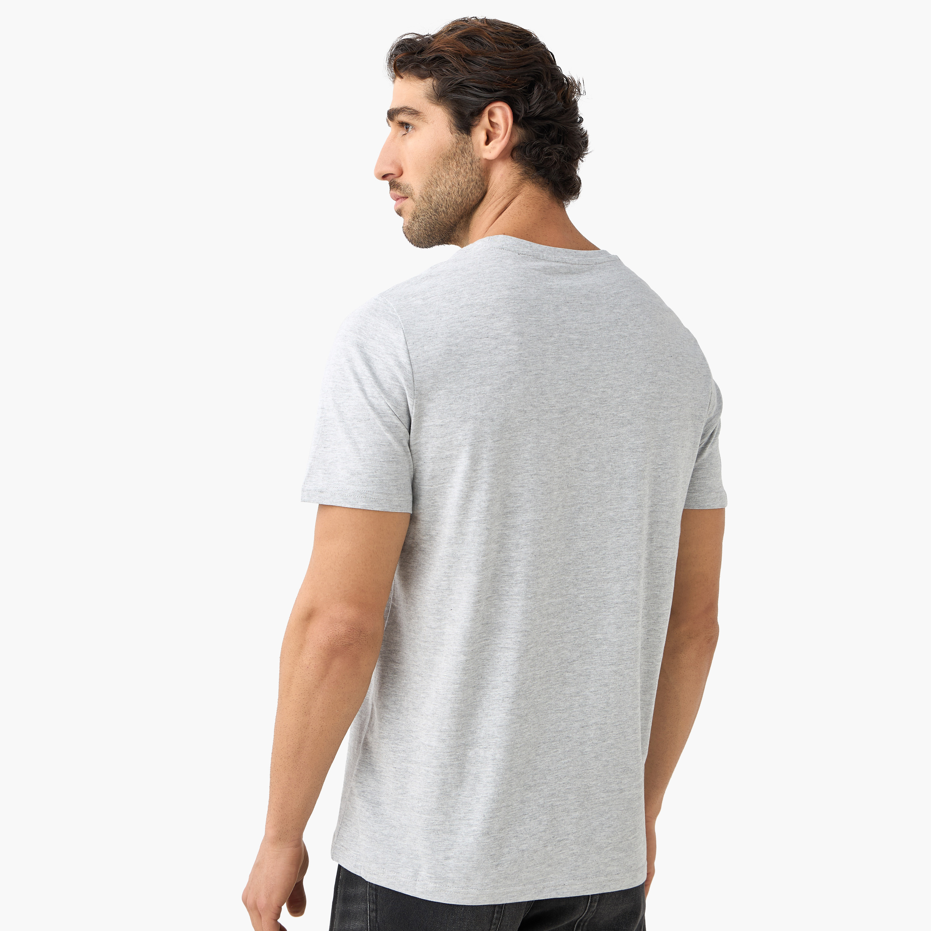 طقم تيشيرت من 3 قطع سادة بقصّة عادية وياقة ضيّقة وأكمام قصيرة-men-clothing-tshirtsandpolos-tshirts-image-3