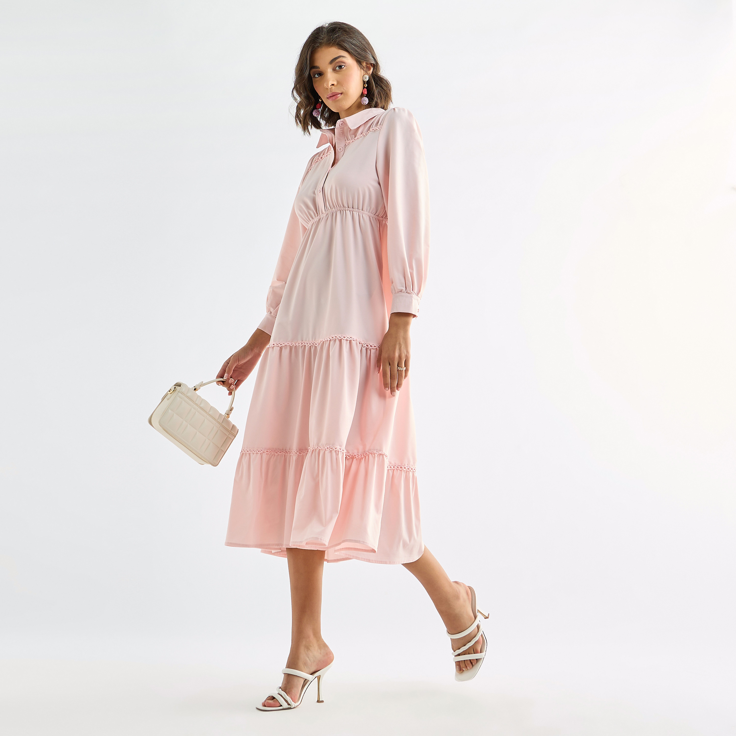 فستان ميدي سادة متعدد الطبقات بياقة عادية وأكمام منفوخة-women-clothing-dresses-image-1