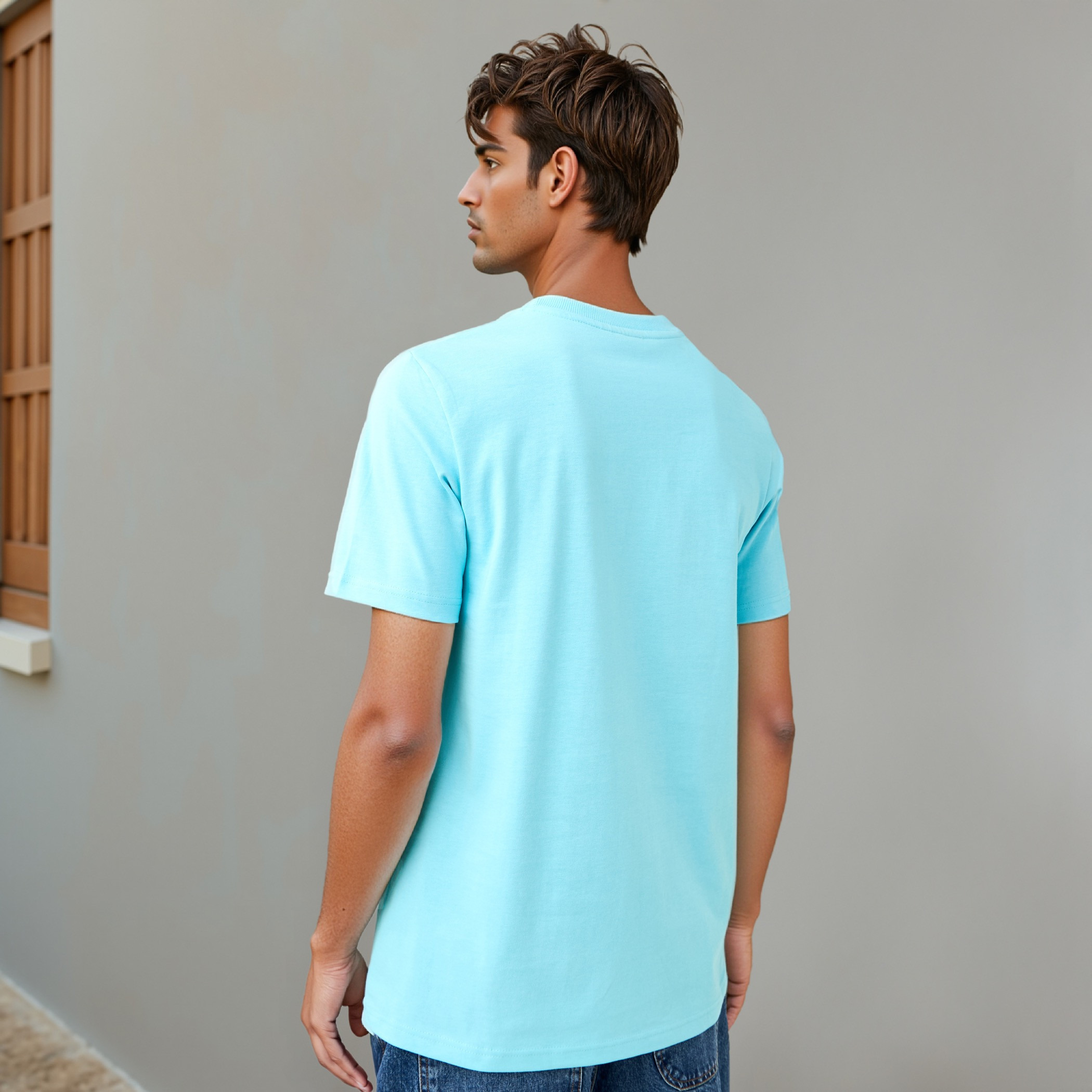 تيشيرت بياقة ضيقة وطبعات-men-clothing-tshirtsandpolos-tshirts-image-3