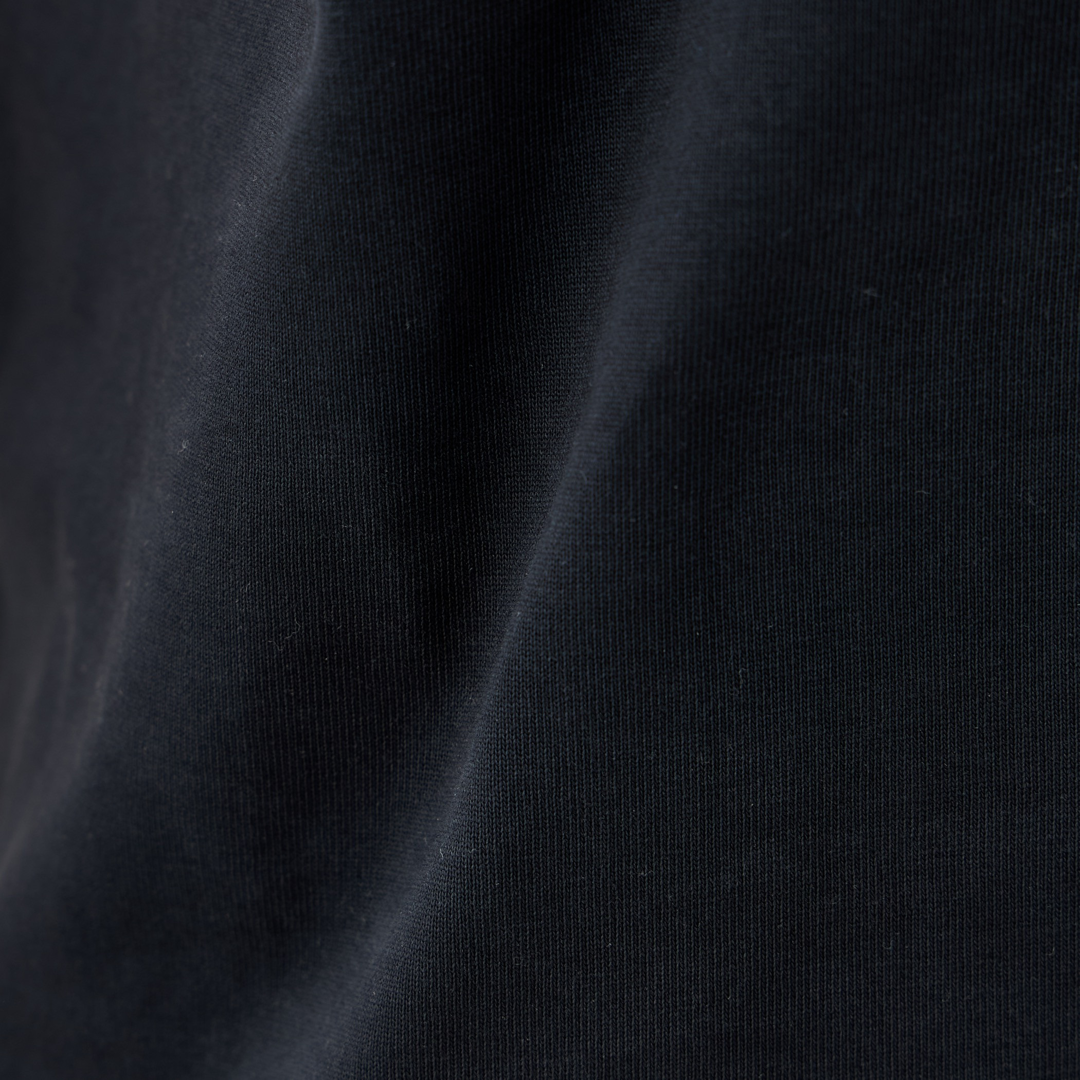 تيشيرت بياقة ضيقة وطبعات-men-clothing-tshirtsandpolos-tshirts-image-5
