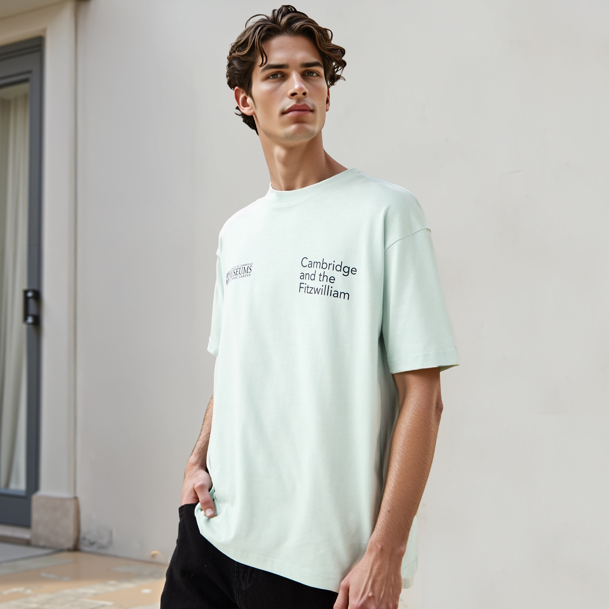 تيشيرت رجالي من جامعة كامبريدج برقبة دائرية وأكمام قصيرة-men-clothing-tshirtsandpolos-tshirts-image-3