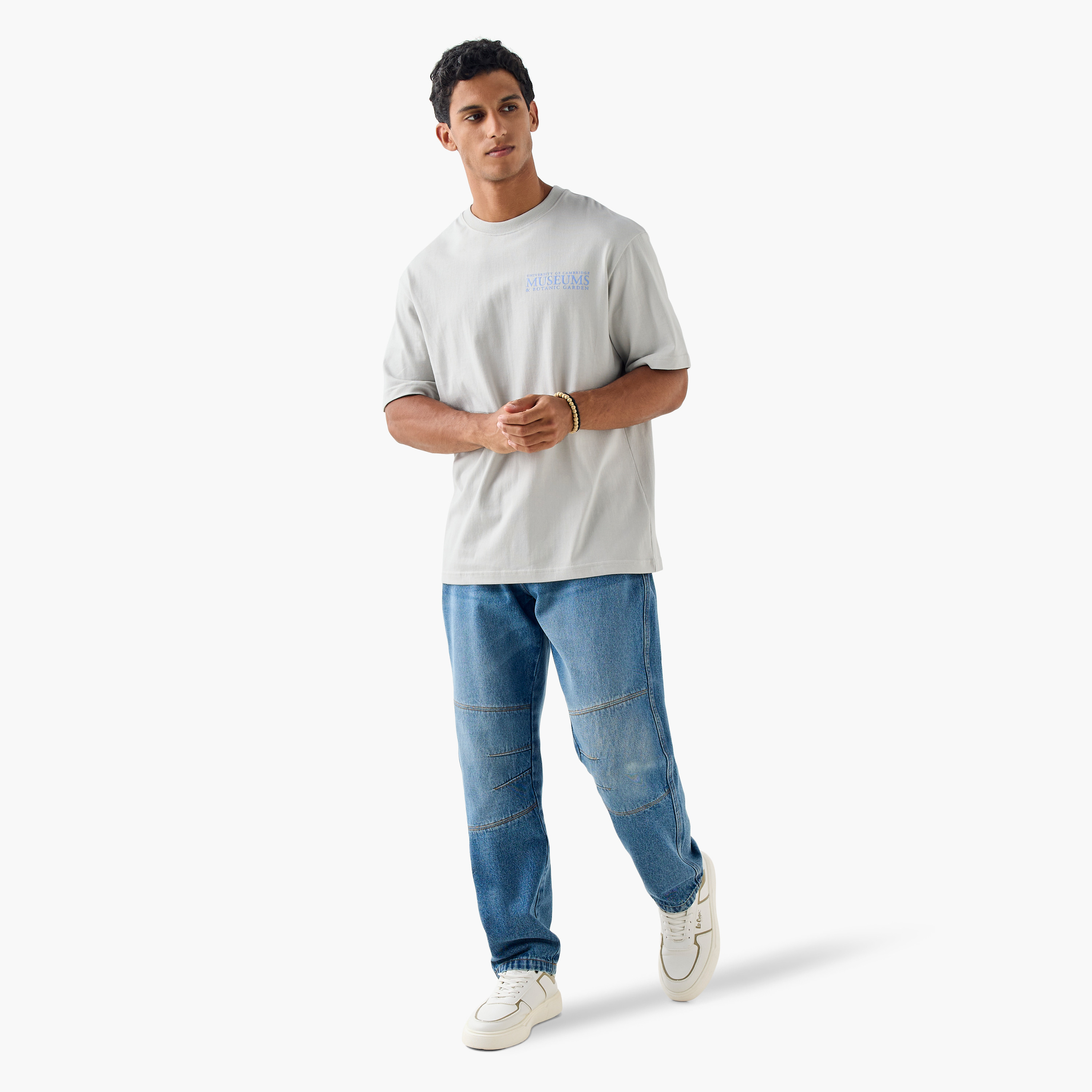 تيشيرت رجالي من جامعة كامبريدج برقبة دائرية وأكمام قصيرة-men-clothing-tshirtsandpolos-tshirts-image-2
