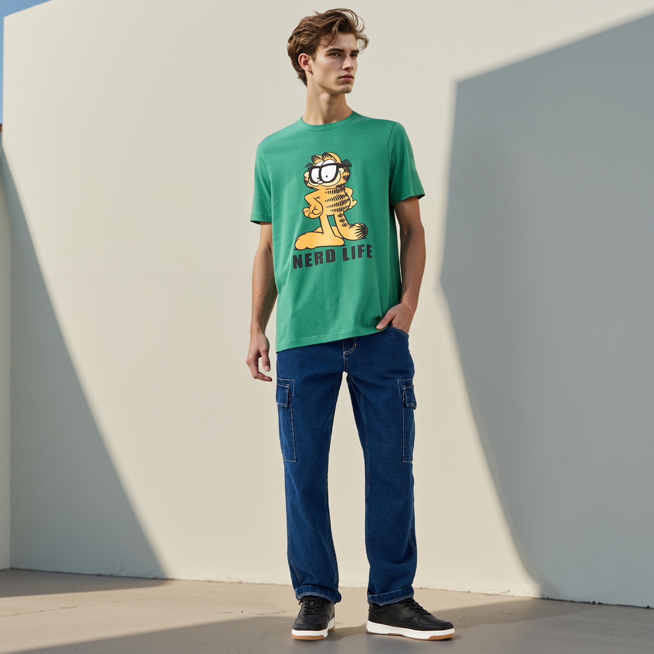 Garfield Print Crew Neck T-shirt-men-clothing-tshirtsandpolos-tshirts-image-2