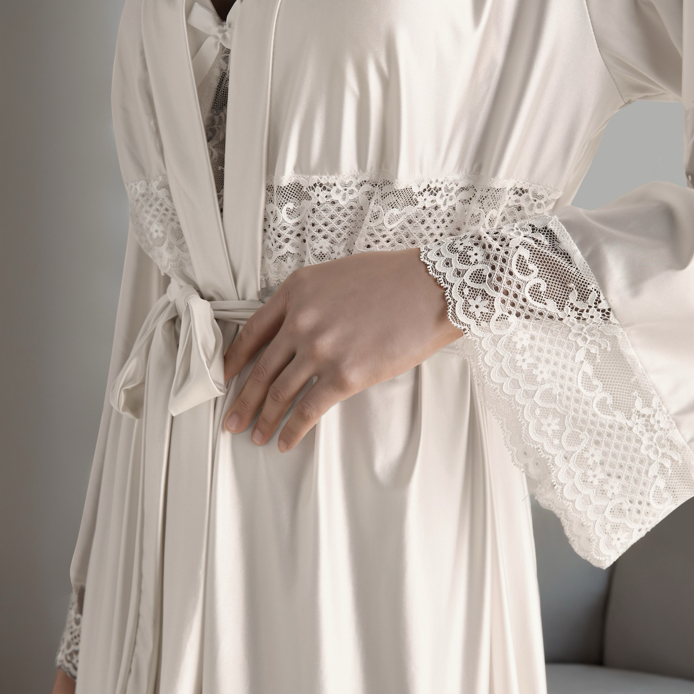 Lace Panel Asymmetric Bridal Night Gown with Robe-women-clothing-nightwear-robes-image-4