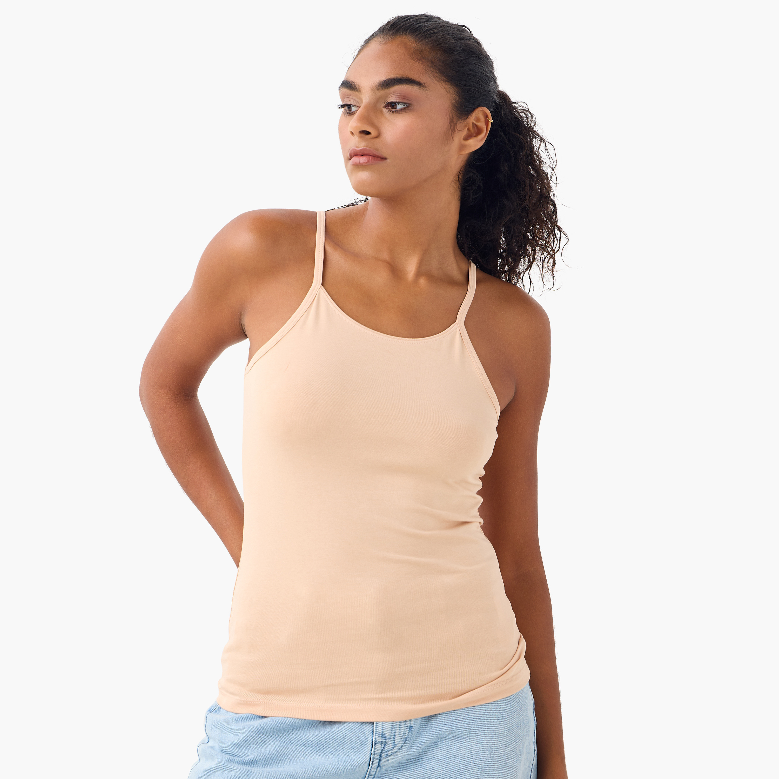 قمصان داخلية بحمالات رفيعة ورقبة واسعة - طقم من 3 قطع-women-clothing-lingerie-camisoles-image-3