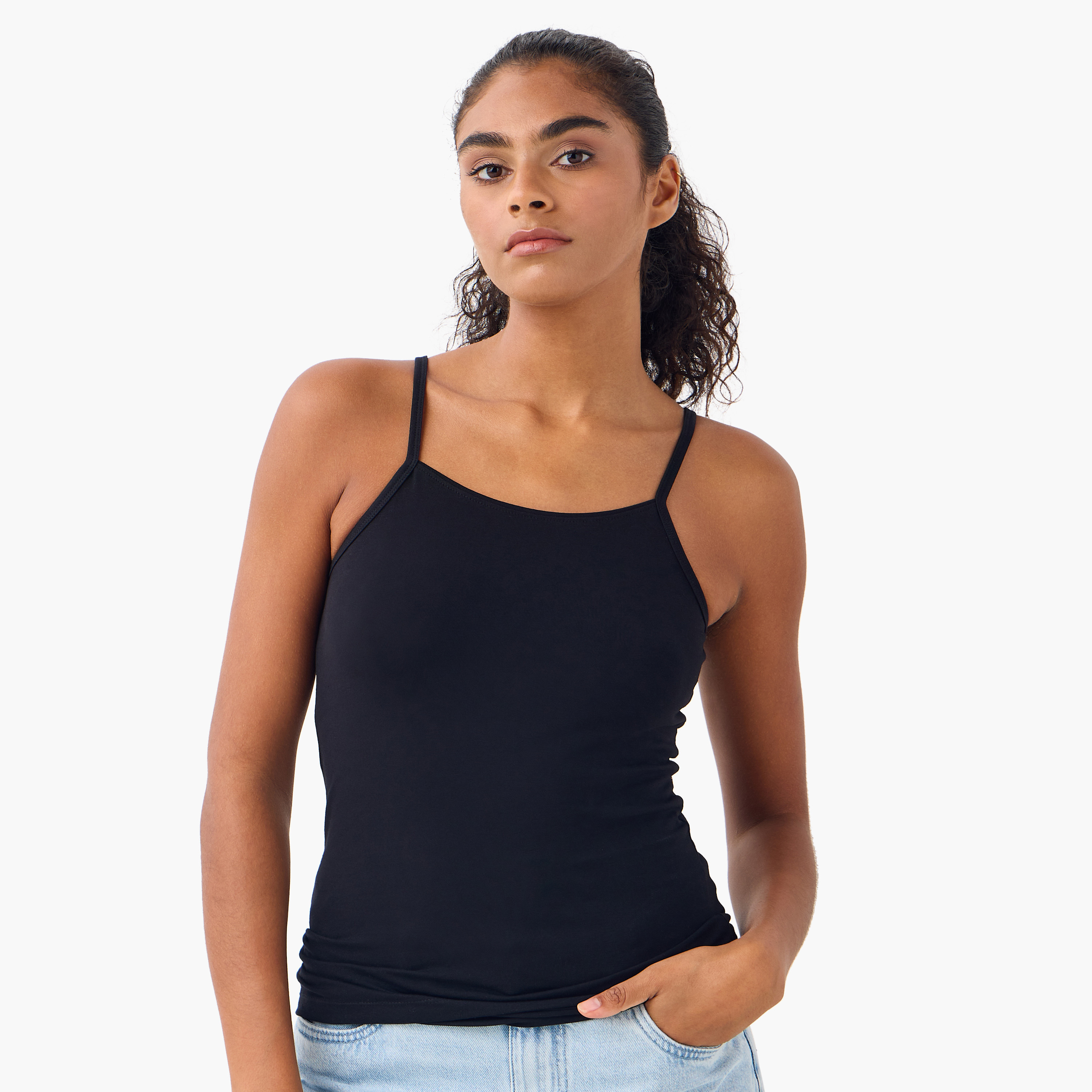 قمصان داخلية بحمالات رفيعة ورقبة واسعة - طقم من 3 قطع-women-clothing-lingerie-camisoles-image-4
