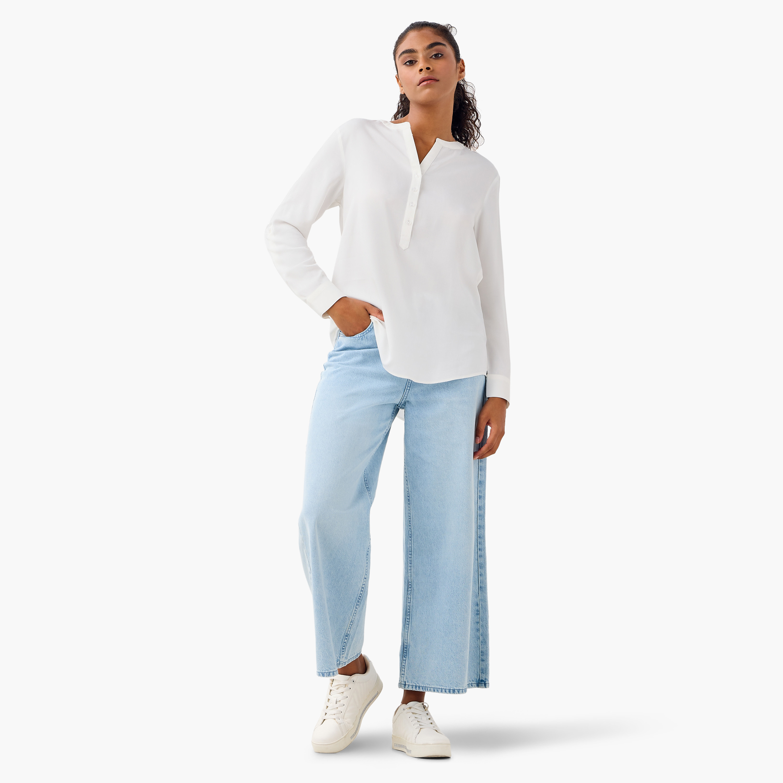 بلوزة بياقة ماندارين وأكمام طويلة وحوّاف غير متساوية من سبلاش بيزيكس - طقم من قطعتين-women-clothing-shirtsandblouses-blouses-image-2