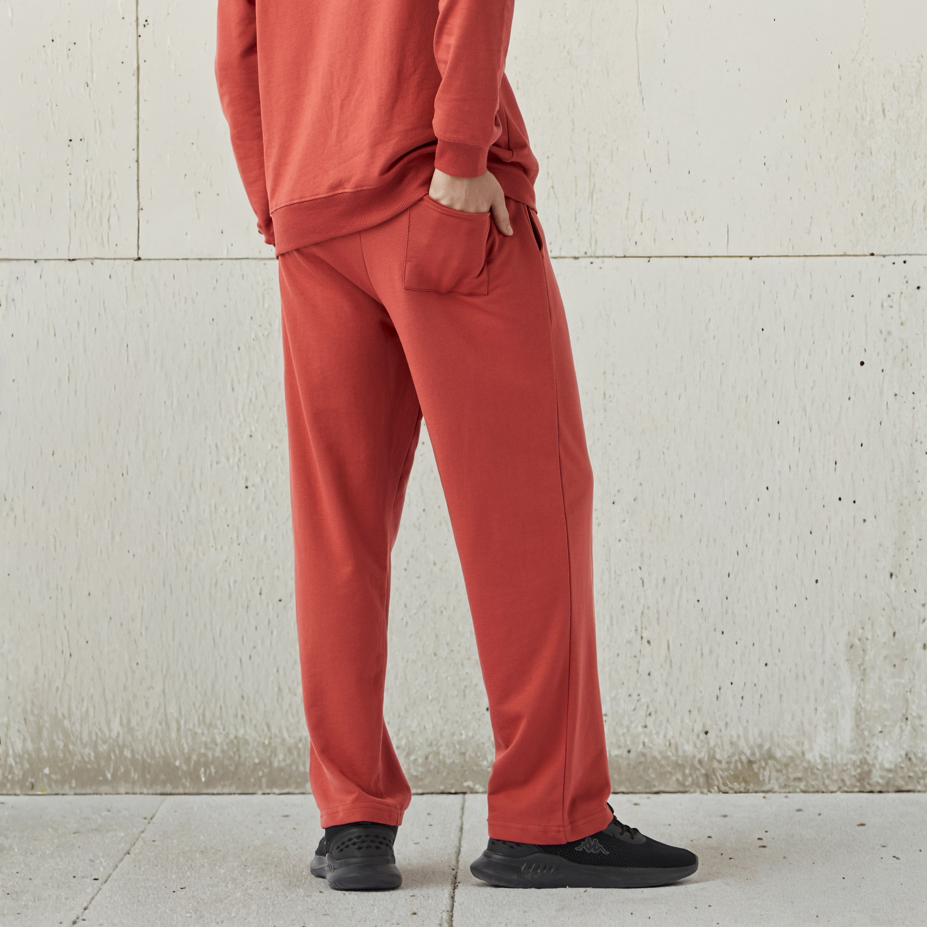 Kappa Relaxed Fit Track Pants-men-clothing-sportswearandactivewear-bottoms-joggers-image-4