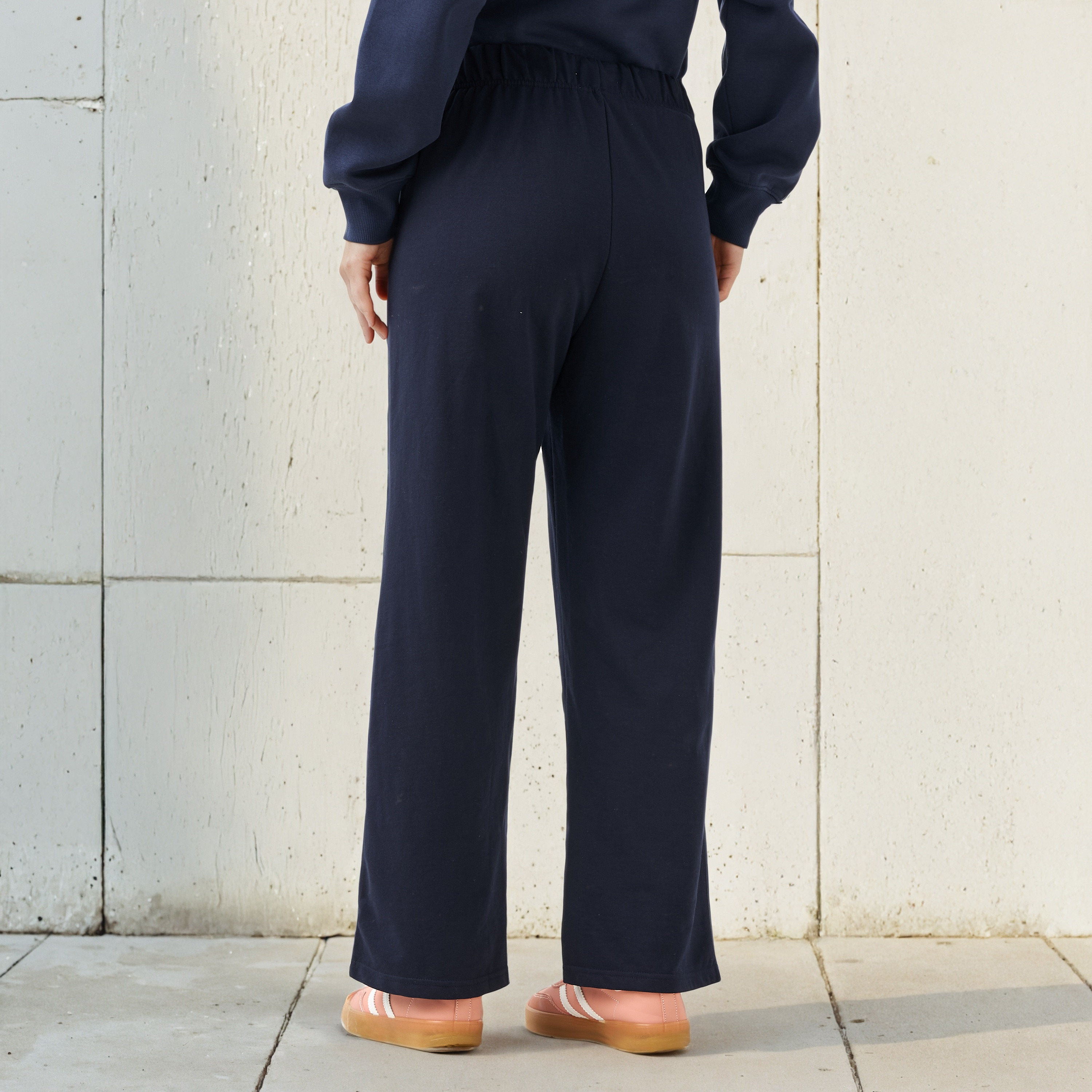 بنطلون رياضي بقصة مريحة وجيوب للنساء من لي كوبر-women-clothing-bottoms-joggers-image-2