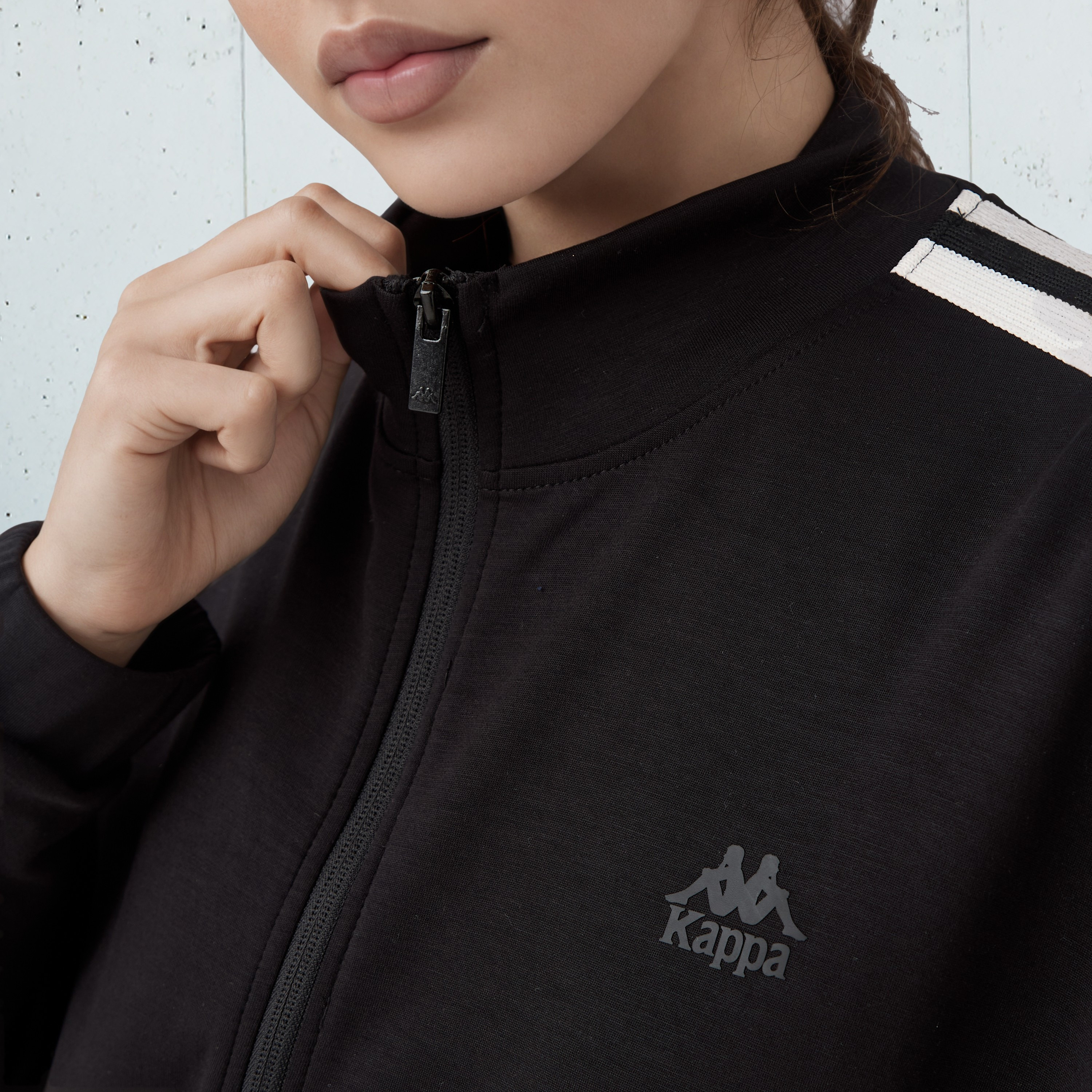 Kappa Women Soft Touch Zip Through Sweatshirt-women-clothing-sportswearandactivewear-coatsandjackets-jackets-image-4