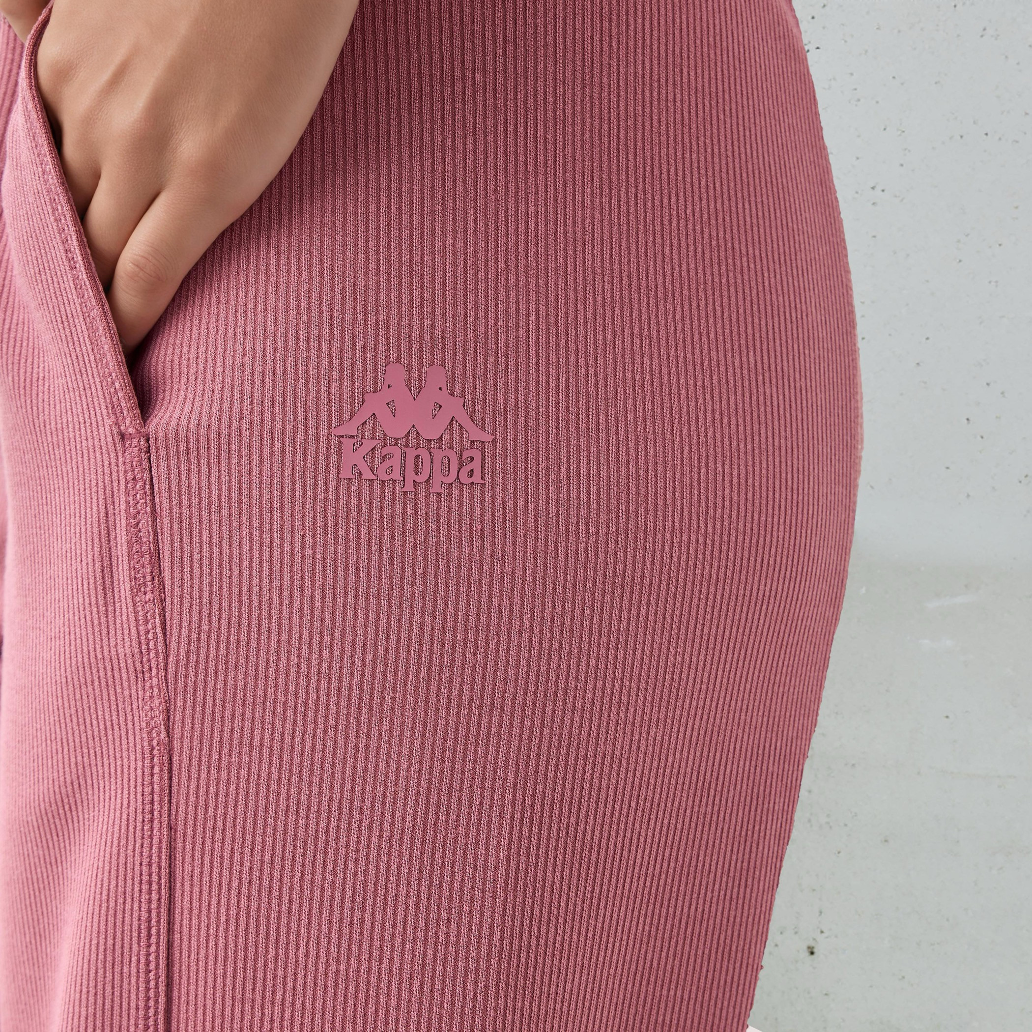 بنطلون رياضي بقصّة مريحة وخصر مطاطي وجيوب للنساء من كابا-women-clothing-bottoms-joggers-image-4