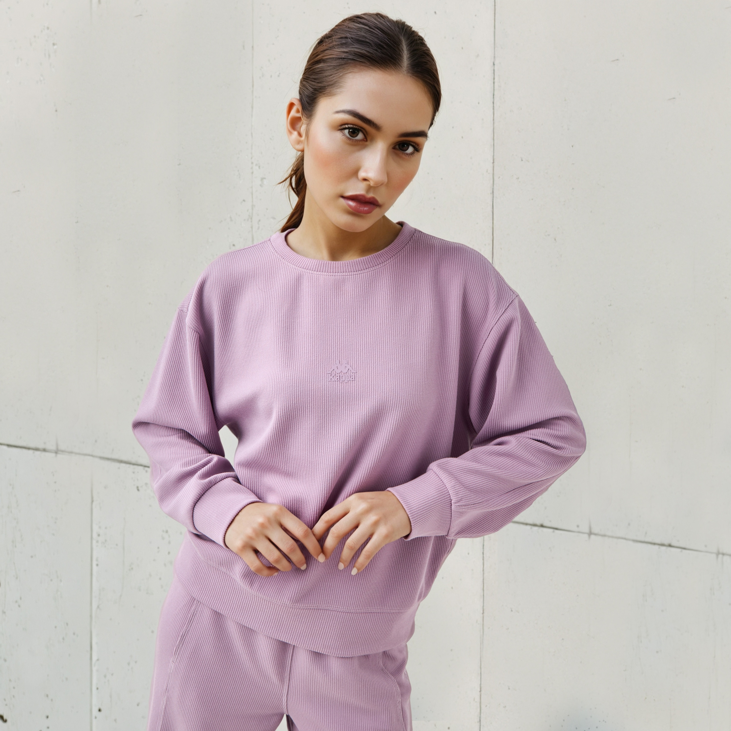 سويت شيرت مضلع بقصة عادية للنساء من كابا-women-winterwear-hoodiesandsweatshirts-sweatshirts-image-1
