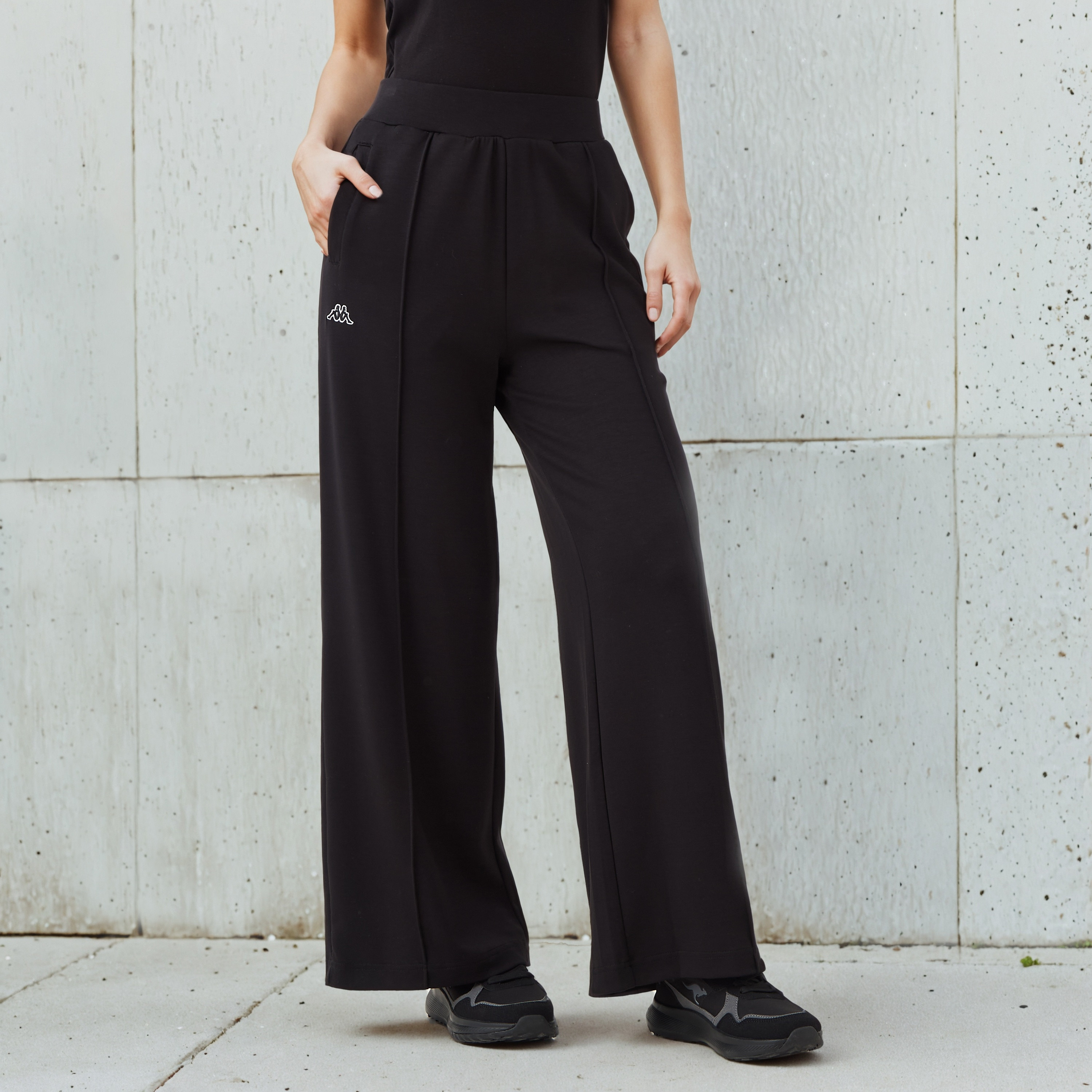 بنطال رياضي نسائي من كابا بقصة مريحة وملمس ناعم مع جيوب-women-clothing-bottoms-trousers-image-1