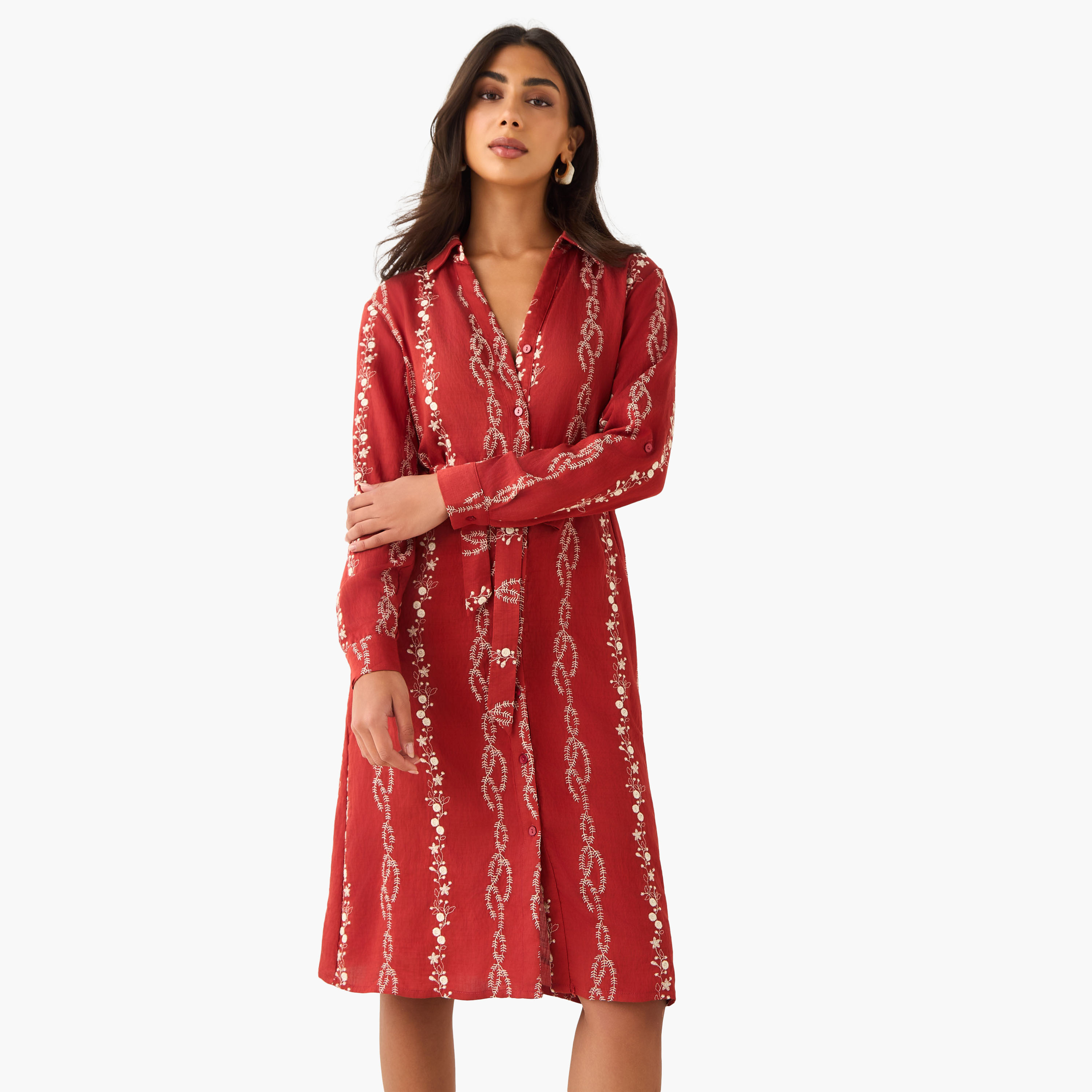 فستان قميص طول الركبة بحزام وتطريزات زهرية-women-clothing-dresses-image-1