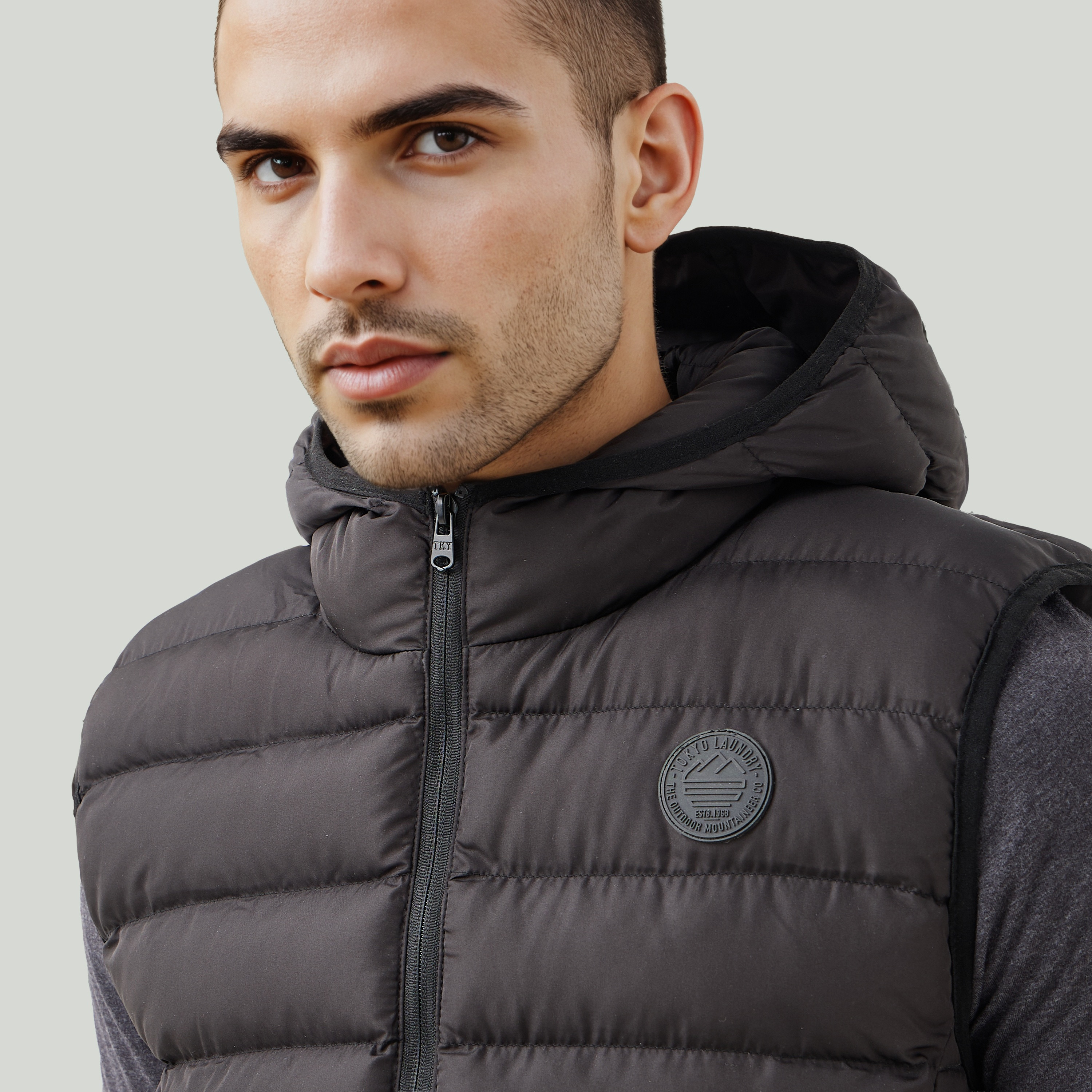 جاكيت جيليه مبطن خفيف الوزن بقبعة وجيوب-men-clothing-jacketsandblazers-coats-image-6