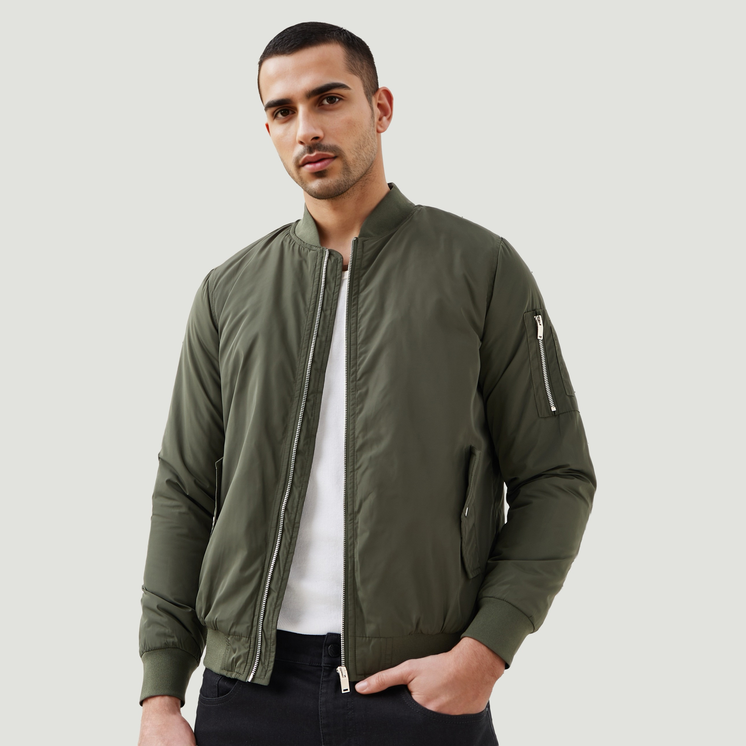 جاكيت بايكر خفيف الوزن بجيوب بسحاب-men-clothing-jacketsandblazers-jackets-image-1