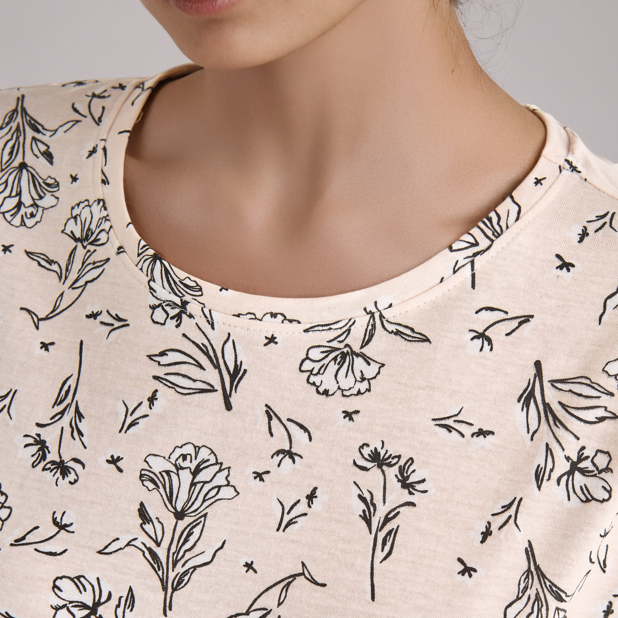 Pyjama Set T-shirt & Pants-women-clothing-nightwear-pyjamas-longsets-image-6