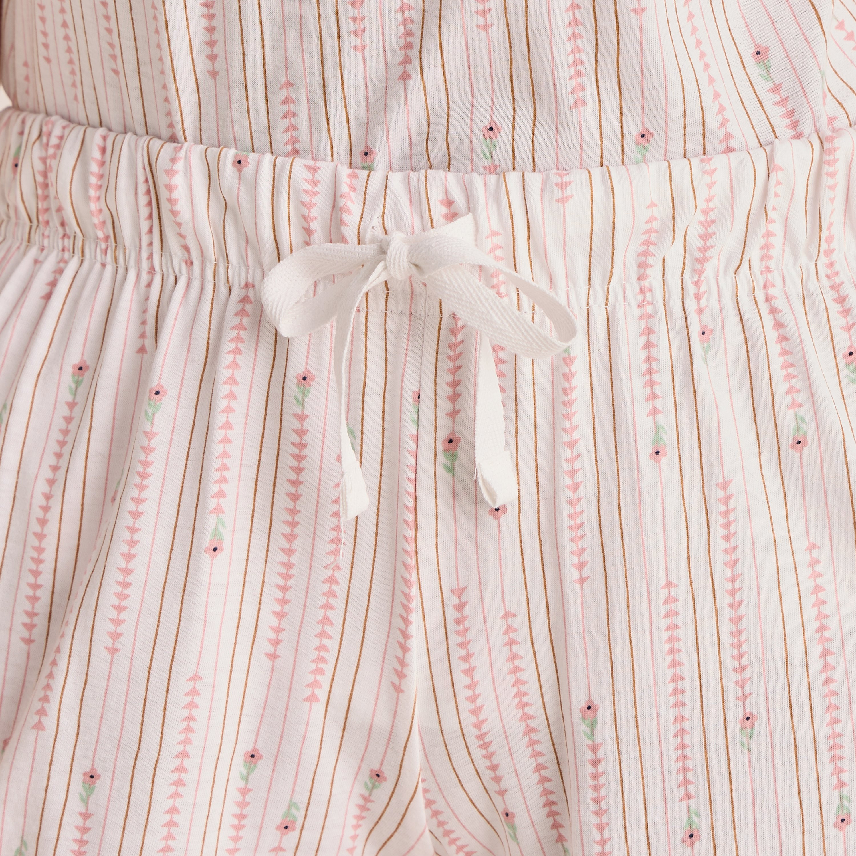 طقم شورت بيجاما وتيشيرت-women-clothing-nightwear-pyjamas-shortsets-image-1