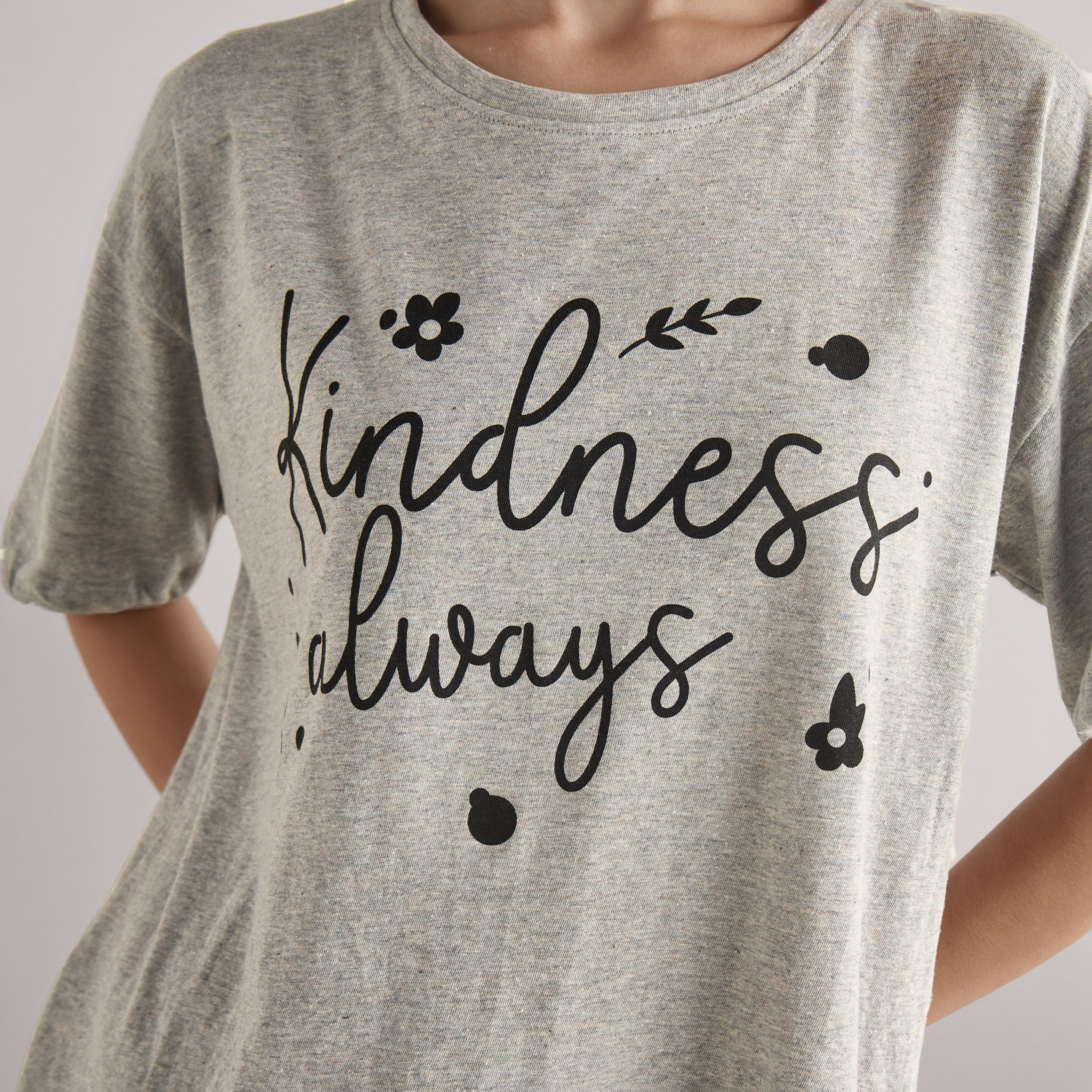 طقم شورت بيجاما وتيشيرت-women-clothing-nightwear-pyjamas-shortsets-image-1