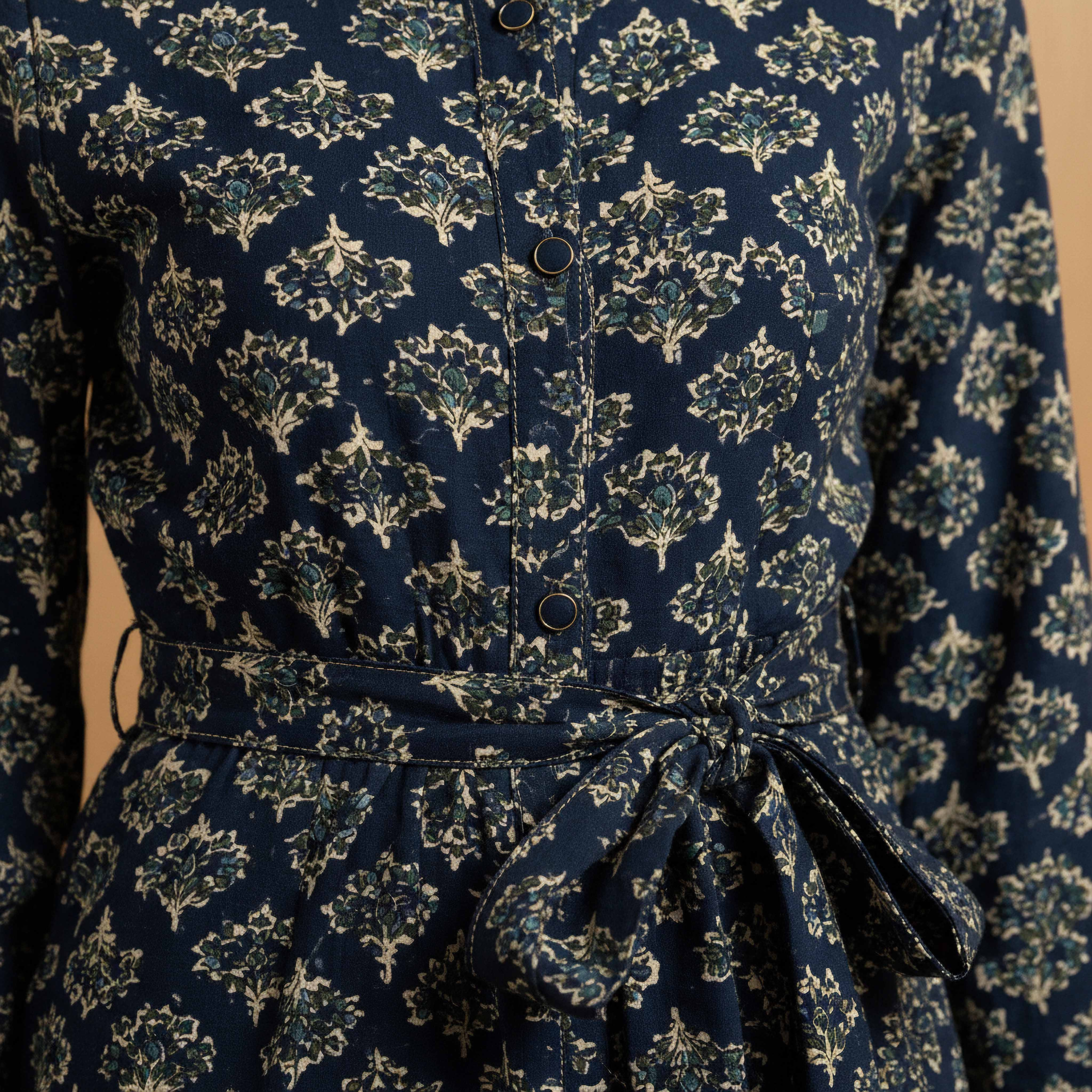 فستان فيسكوز نسائي بطبعة زهور وبتفاصيل رباط-women-clothing-dresses-image-4