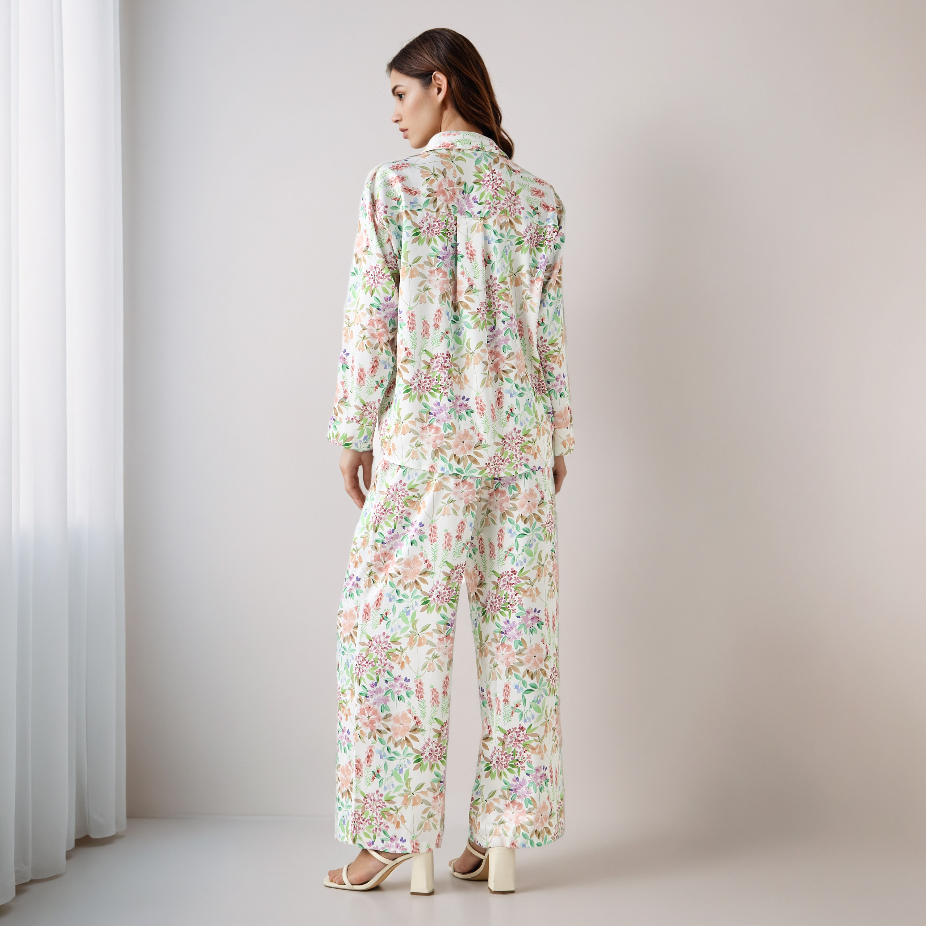 طقم منسق قميص وبنطلون واسع الساق-women-clothing-coordsets-image-3