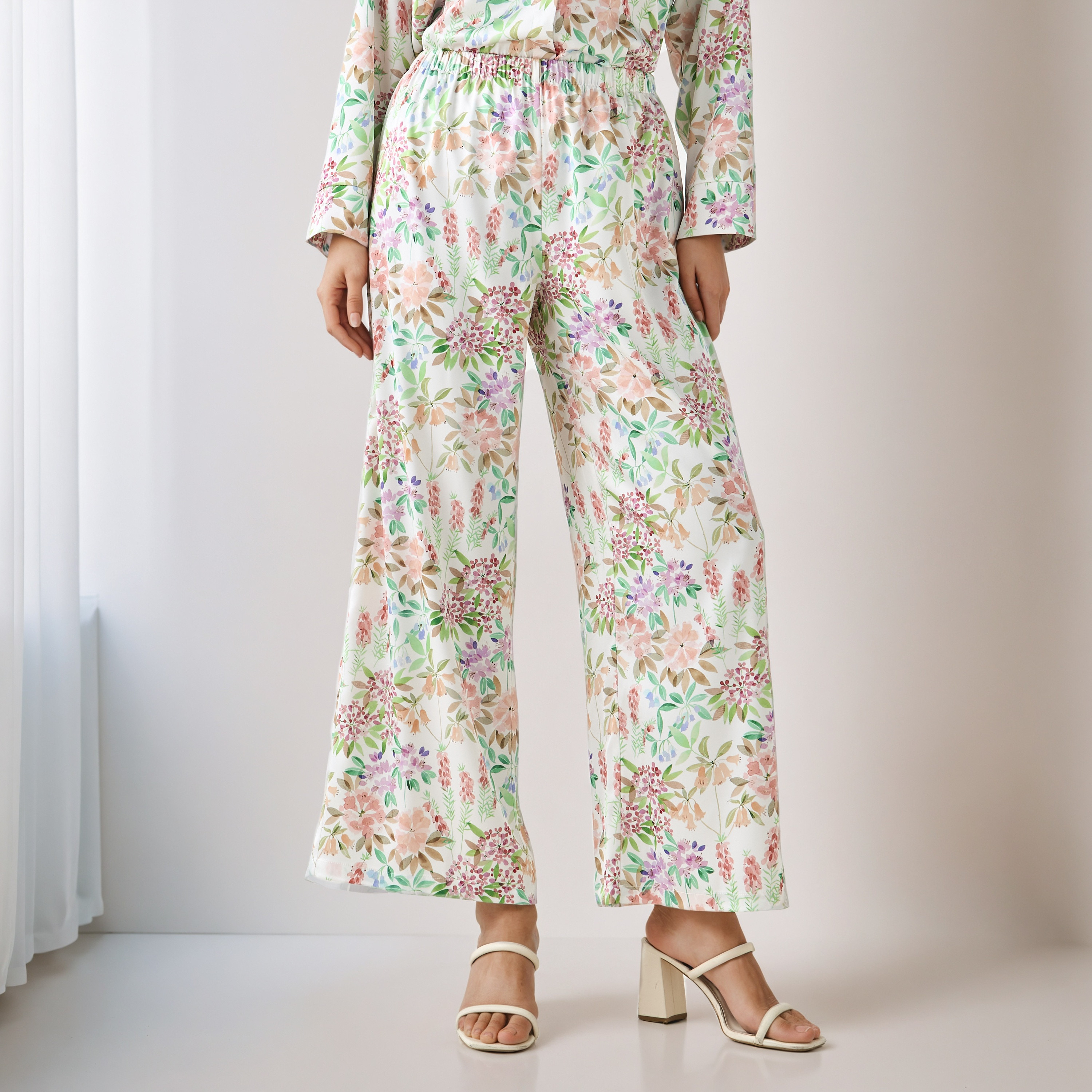 طقم منسق قميص وبنطلون واسع الساق-women-clothing-coordsets-image-4