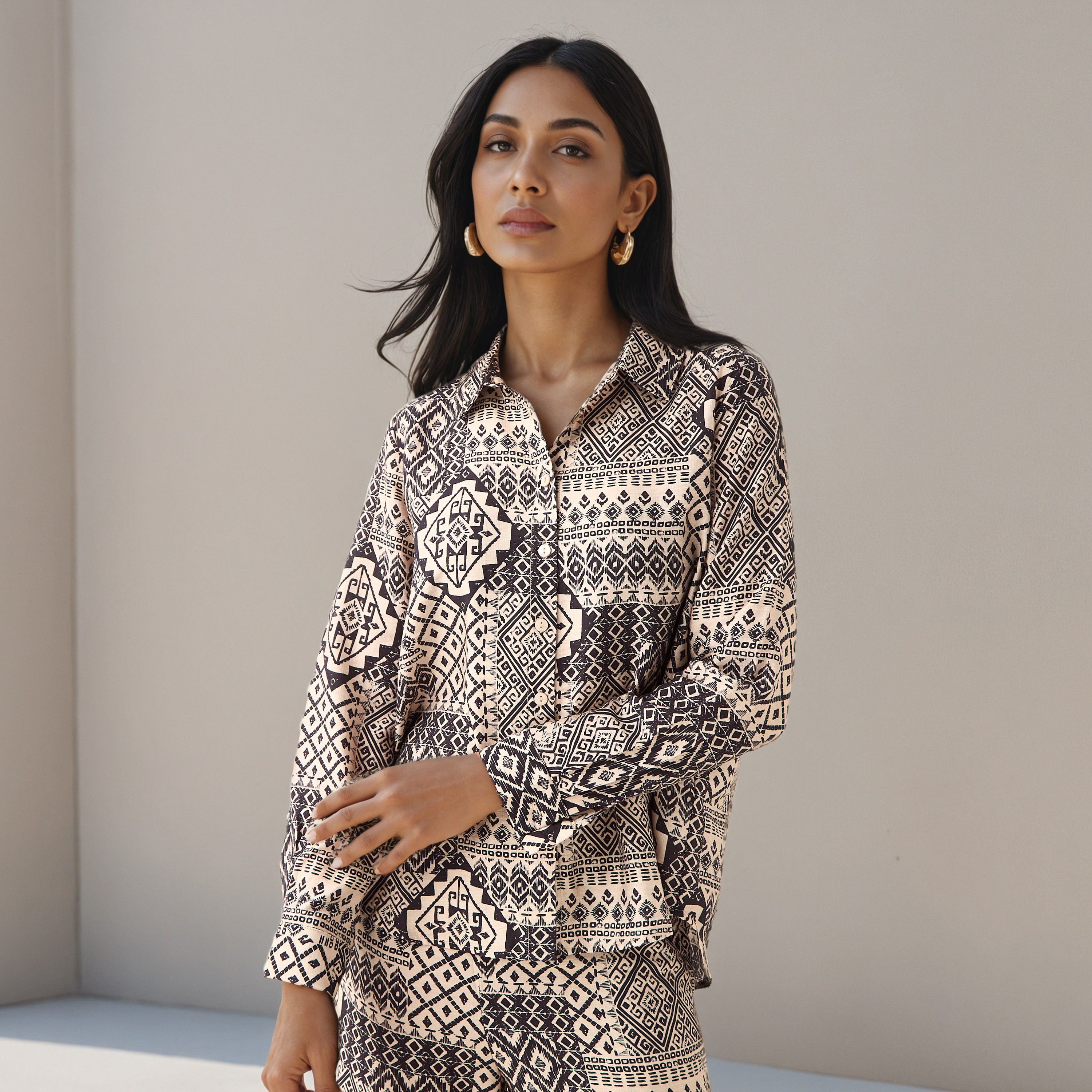 طقم قميص وبنطلون واسع الساقين-women-clothing-coordsets-image-2