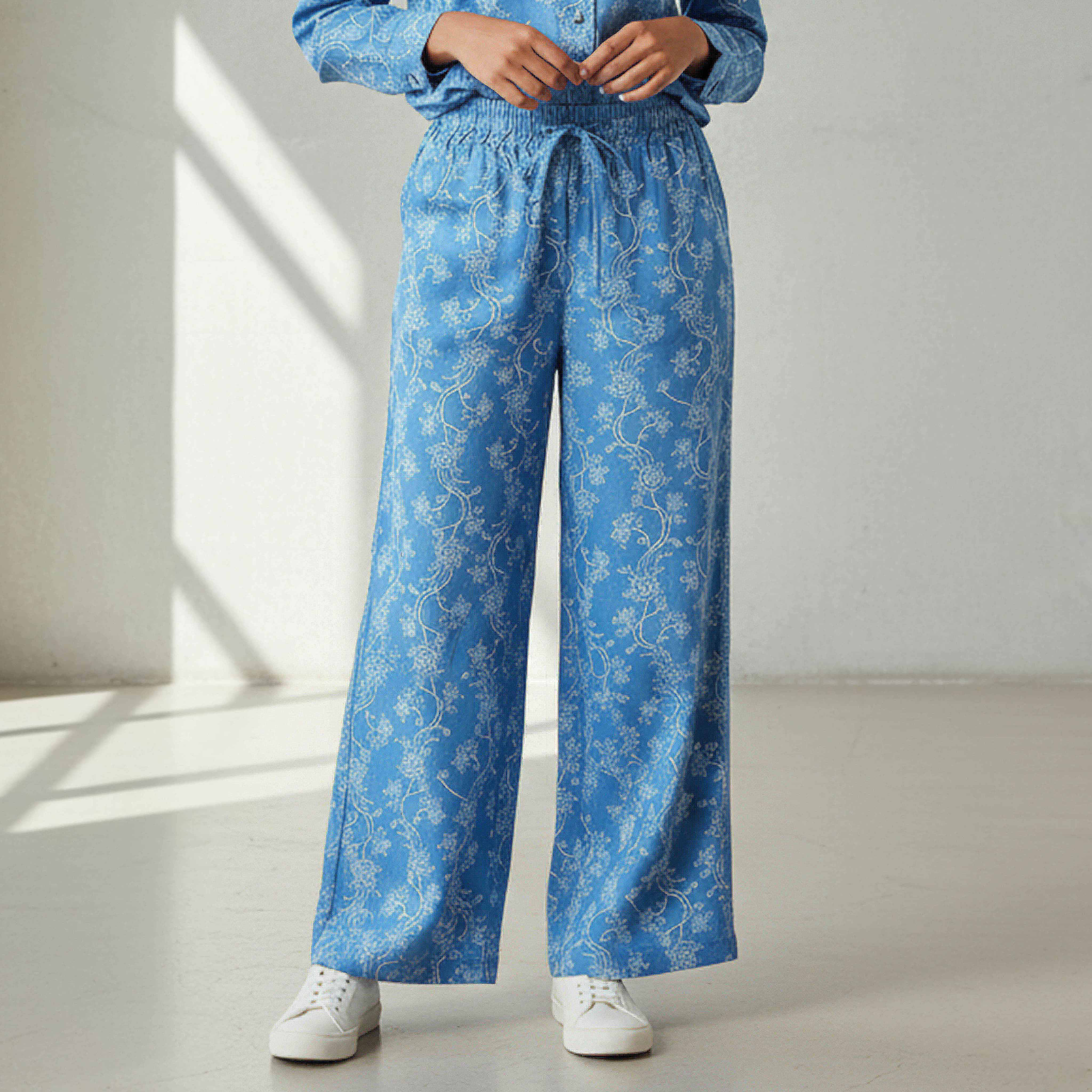 طقم دينيم منسق من قميص وبنطلون بأرجل واسعة-women-clothing-coordsets-image-4