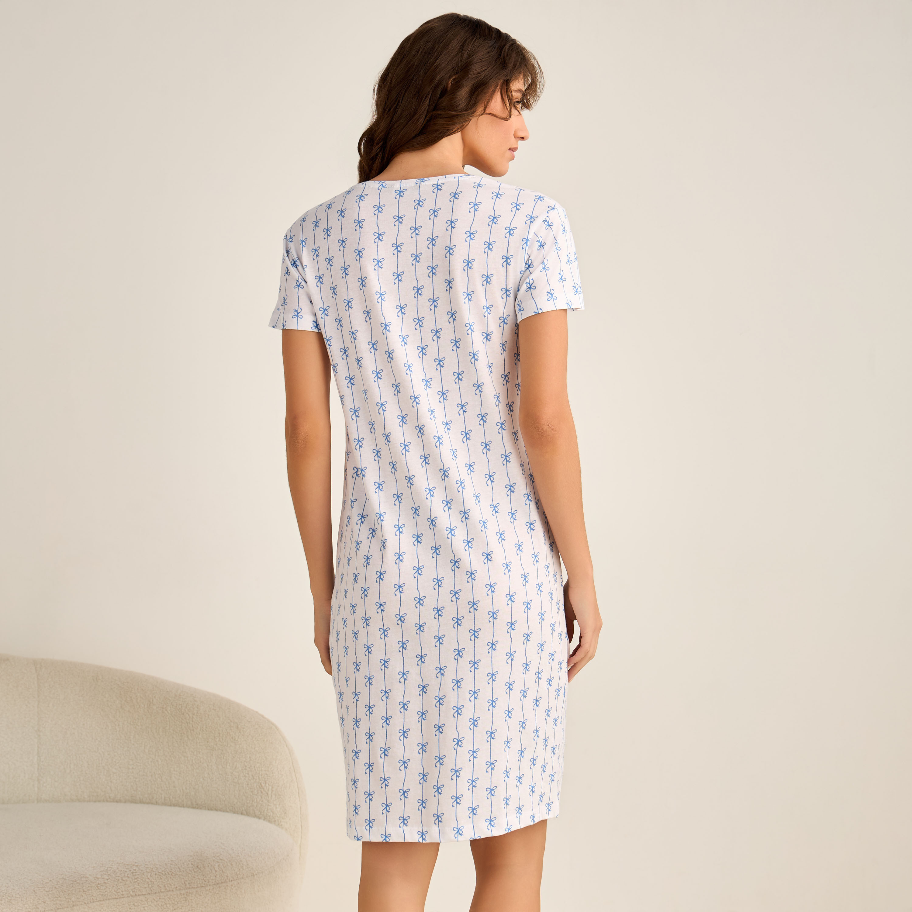 قميص نوم بطبعات وأكمام قصيرة-women-clothing-nightwear-nighties-image-2