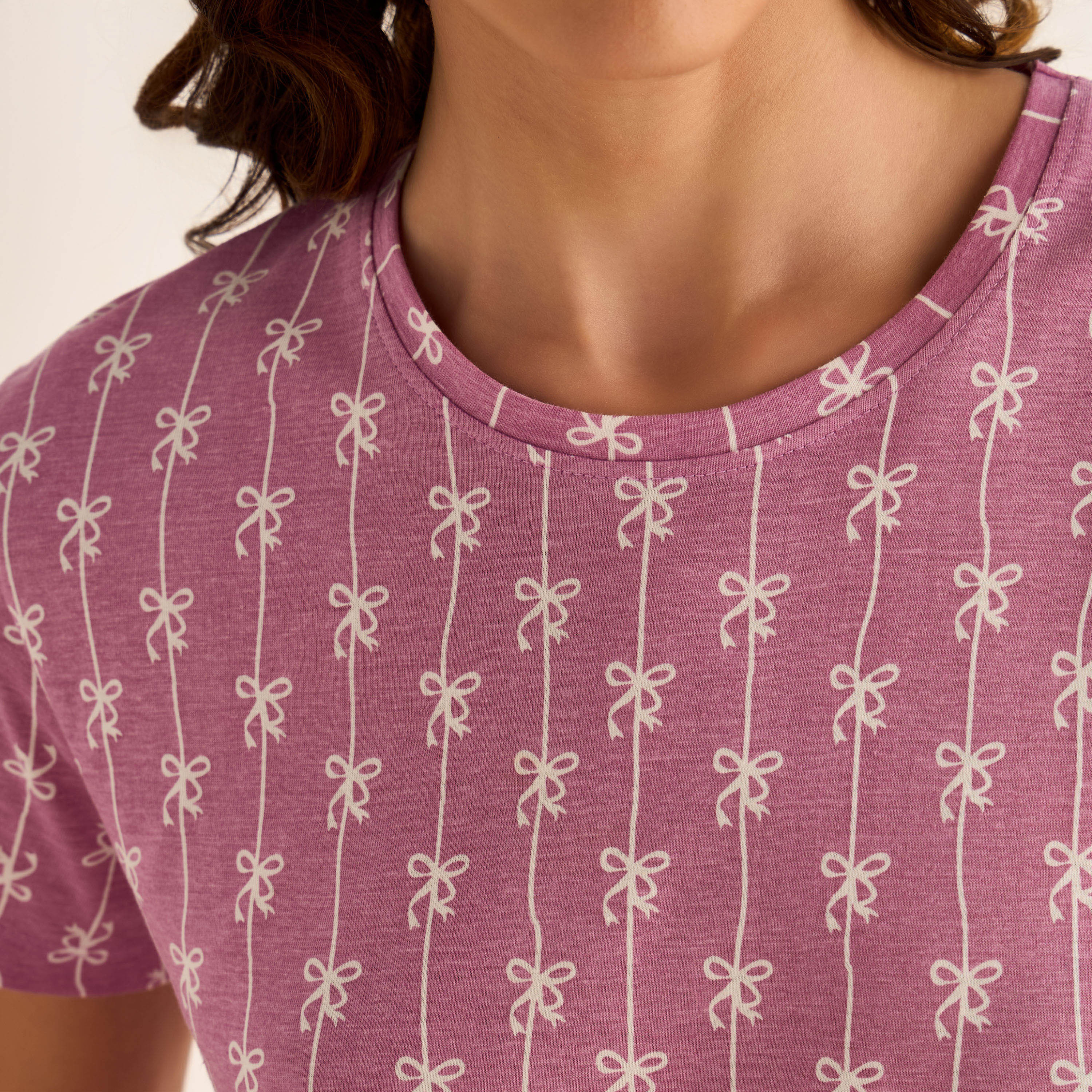 قميص نوم بطبعات وأكمام قصيرة-women-clothing-nightwear-nighties-image-4