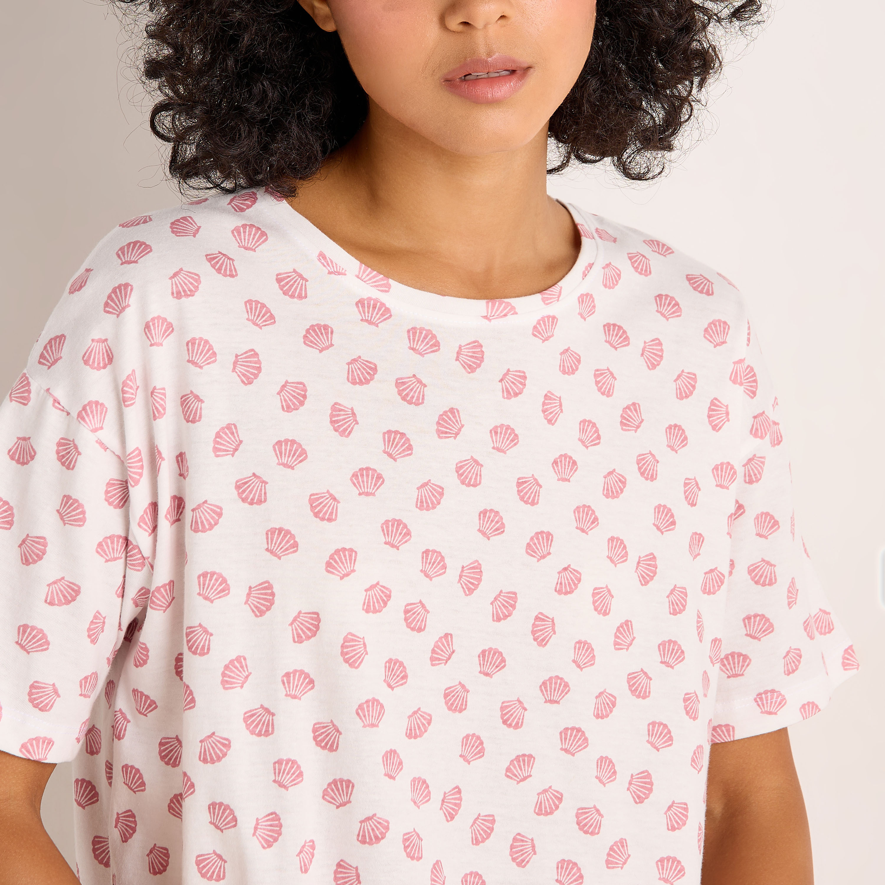 طقم بيجاما شورت تيشيرت مع شورت-women-clothing-nightwear-pyjamas-shortsets-image-3