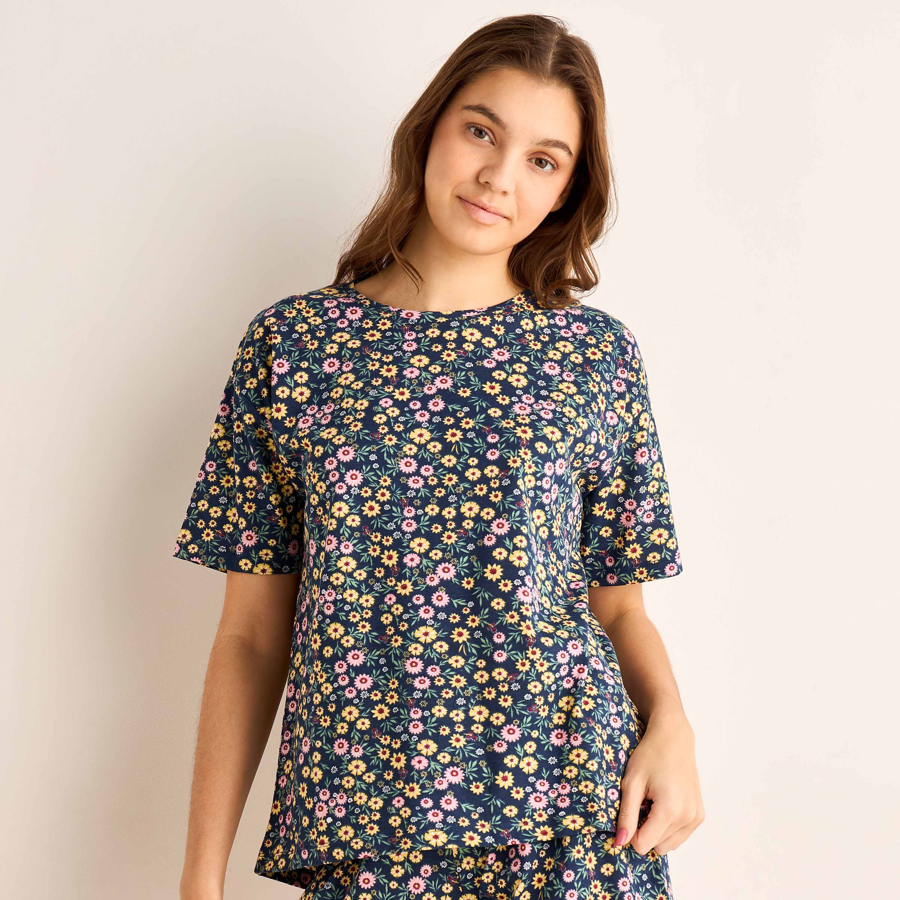 طقم بيجاما شورت تيشيرت مع شورت-women-clothing-nightwear-pyjamas-shortsets-image-5
