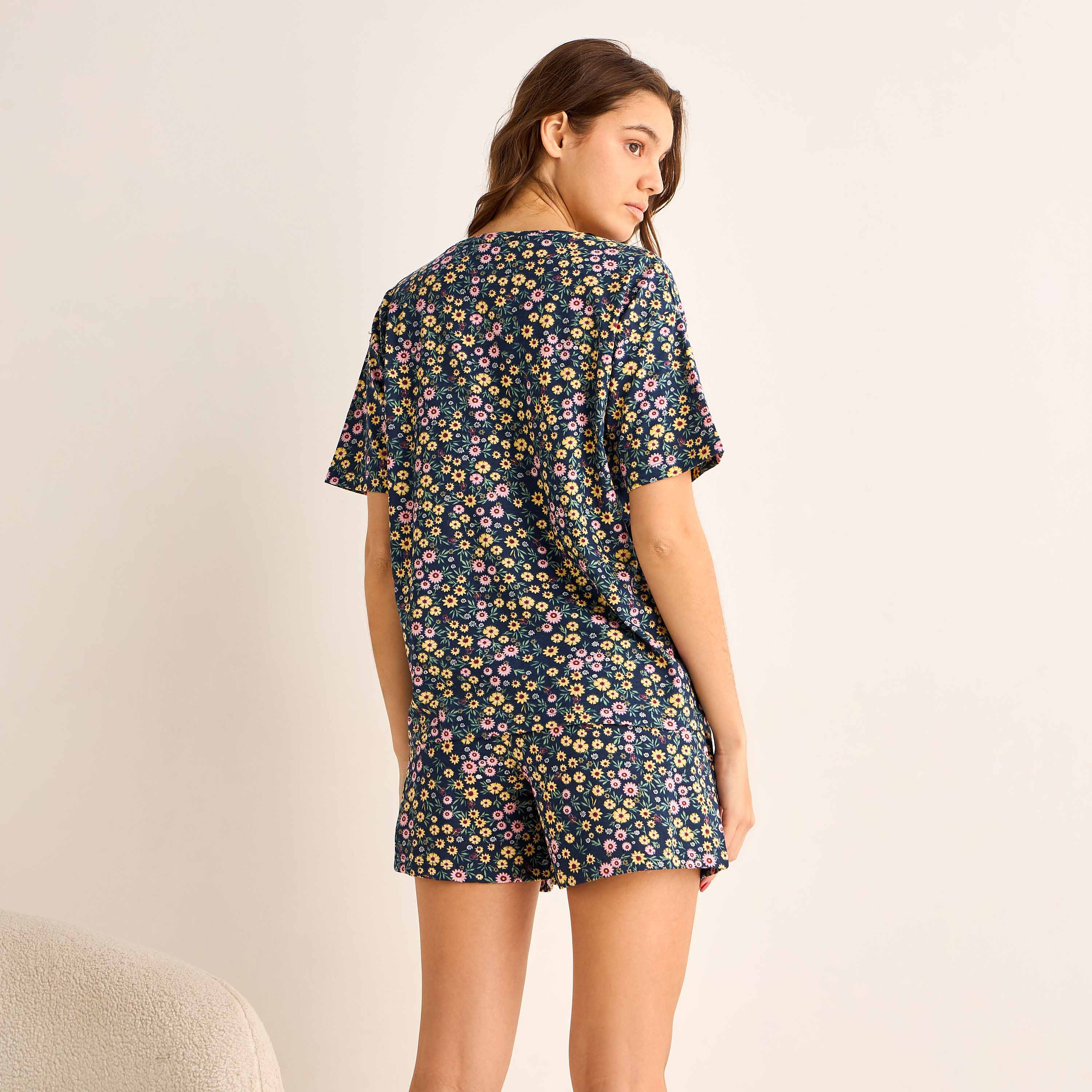 طقم بيجاما شورت تيشيرت مع شورت-women-clothing-nightwear-pyjamas-shortsets-image-3